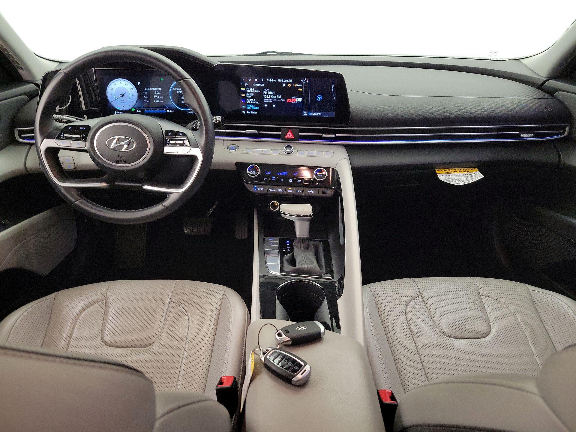 Thumbnail: 2023 Hyundai Elantra - 9