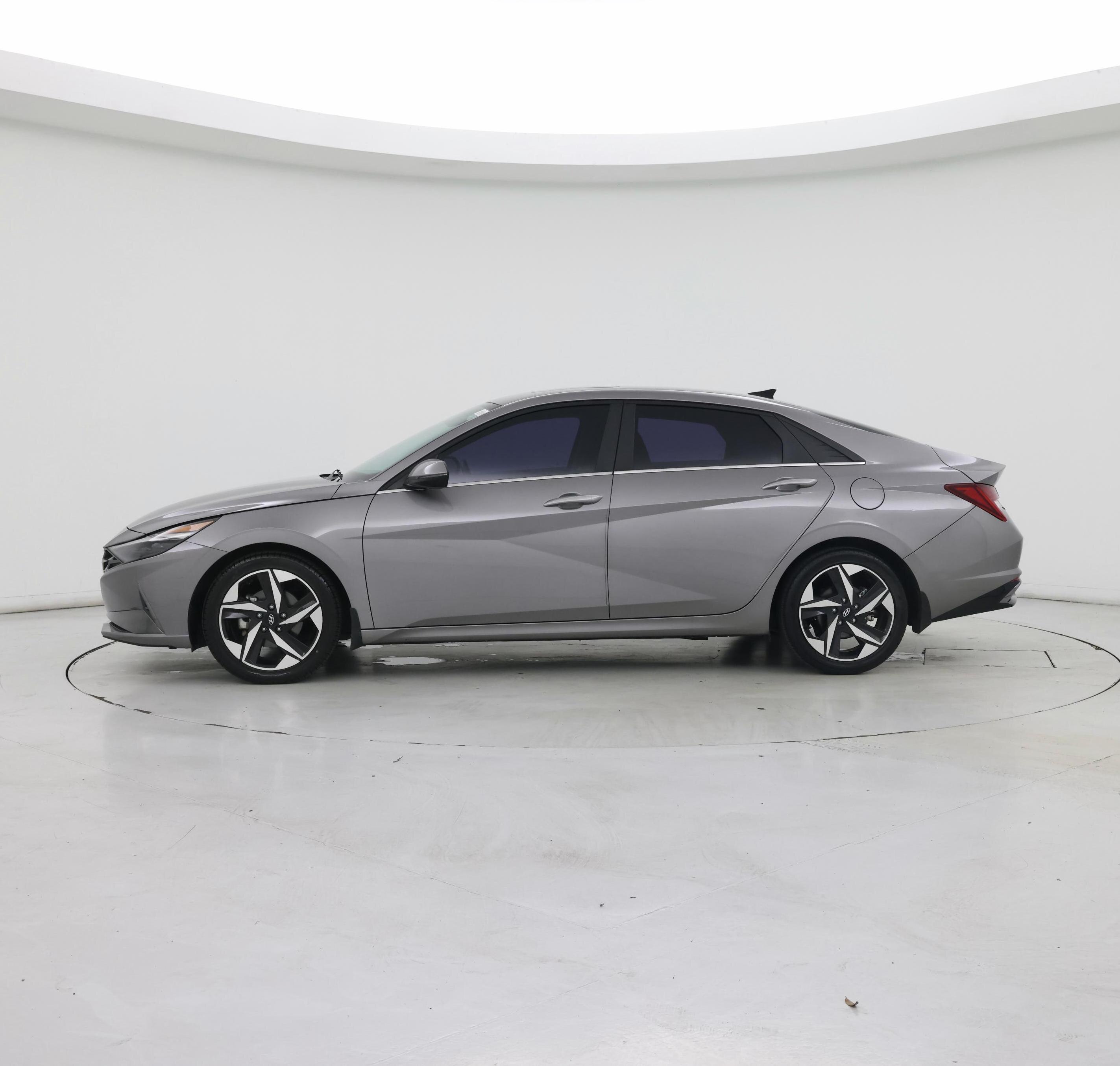 Thumbnail: 2023 Hyundai Elantra - 3