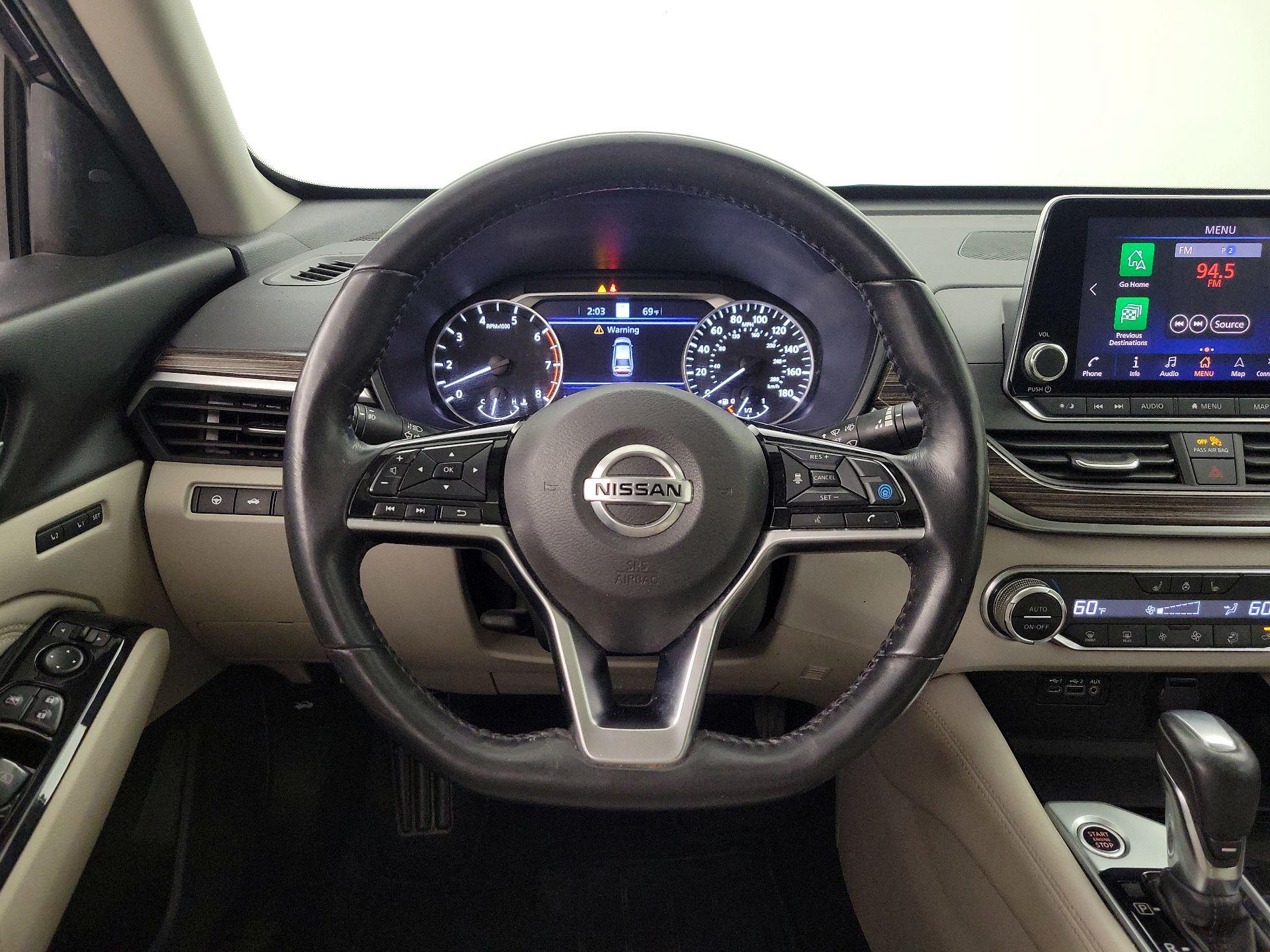 Thumbnail: 2020 Nissan Altima - 10