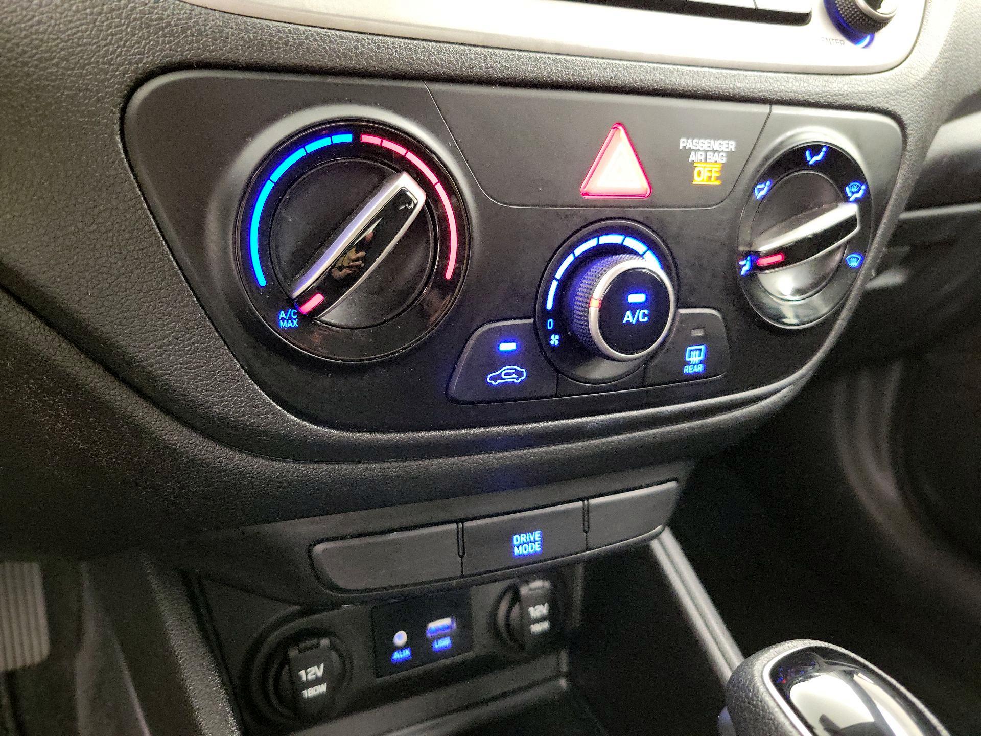 Thumbnail: 2019 Hyundai Accent - 16