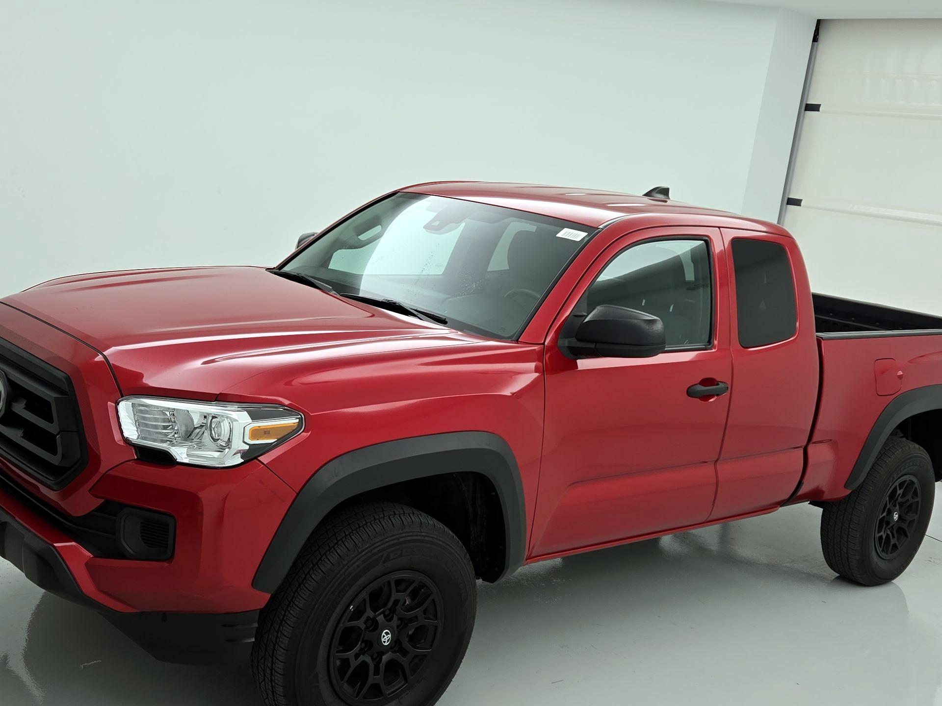 Thumbnail: 2022 Toyota Tacoma - 3