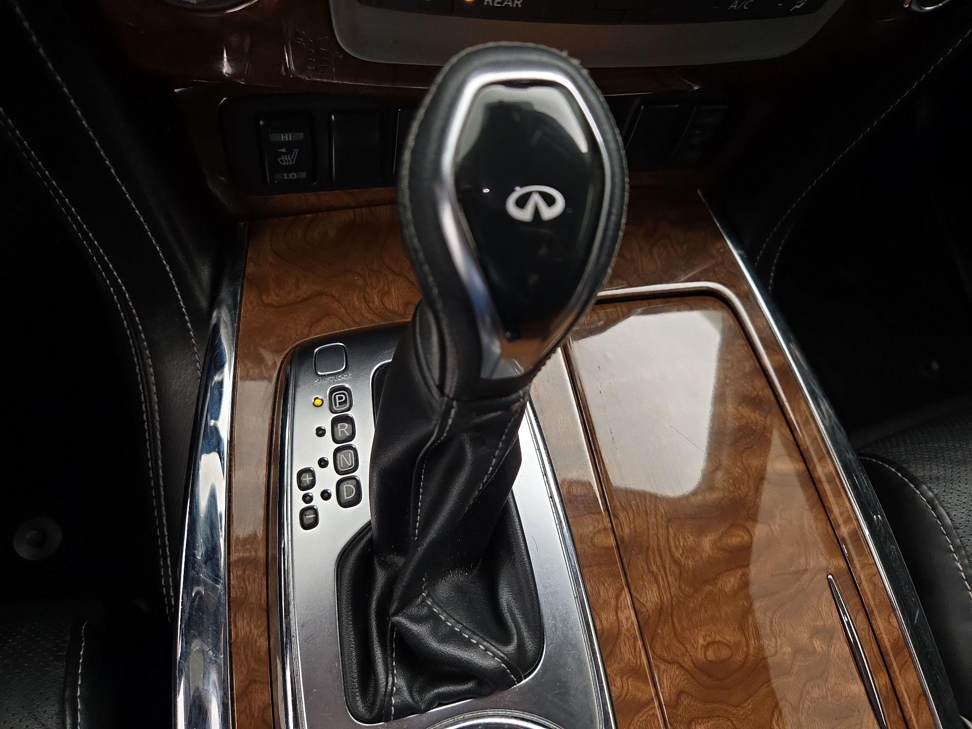 Thumbnail: 2019 INFINITI QX80 - 18