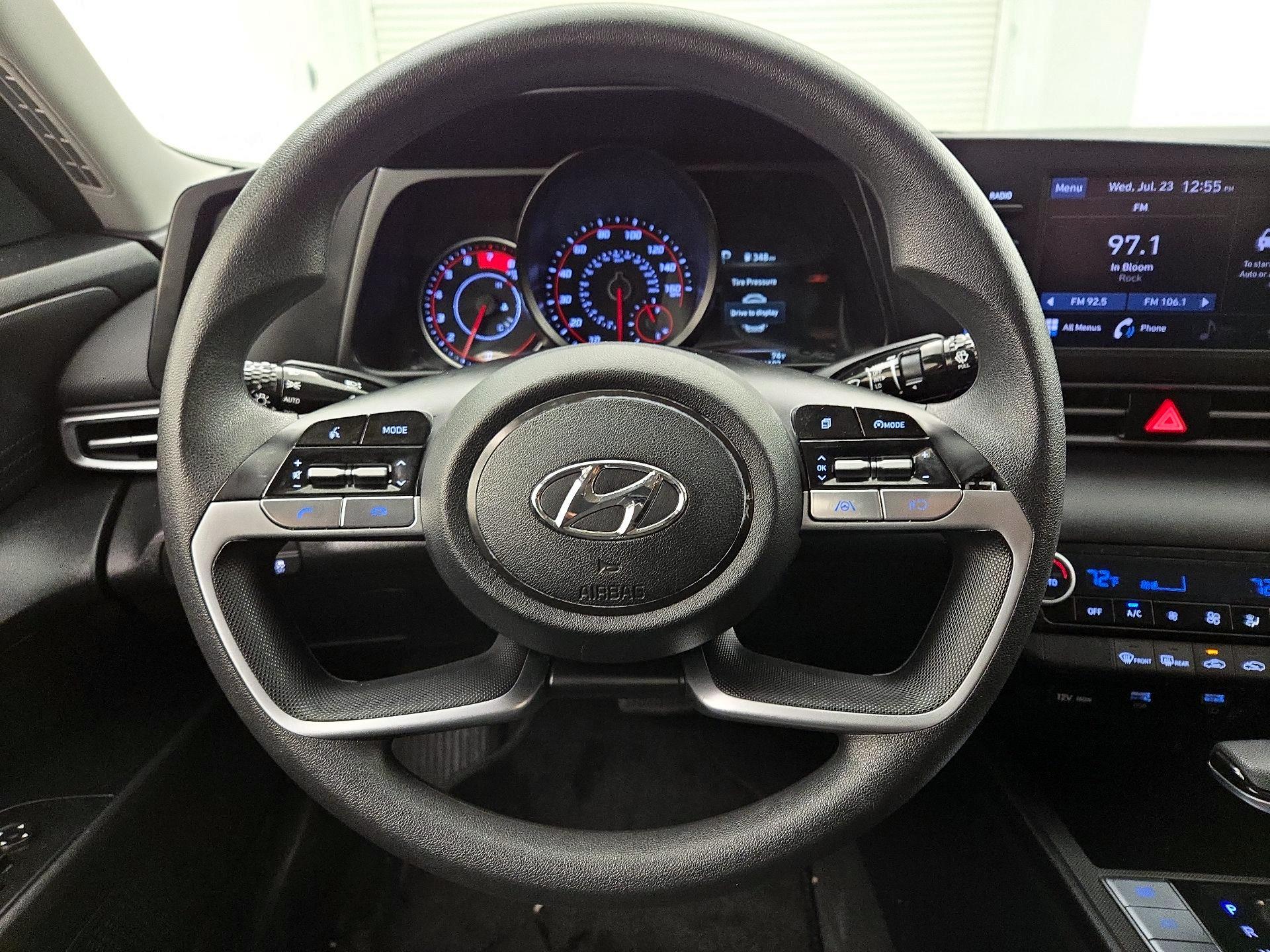 Thumbnail: 2023 Hyundai Elantra - 10