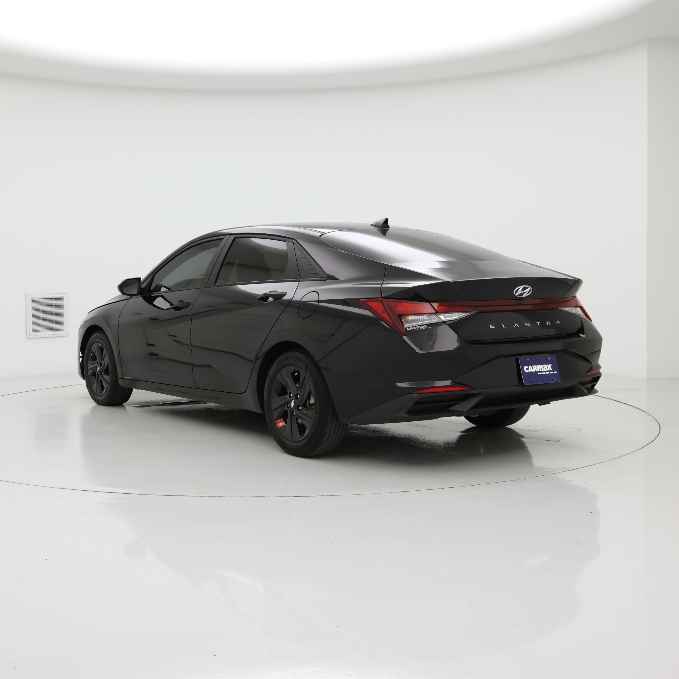 Thumbnail: 2023 Hyundai Elantra - 2