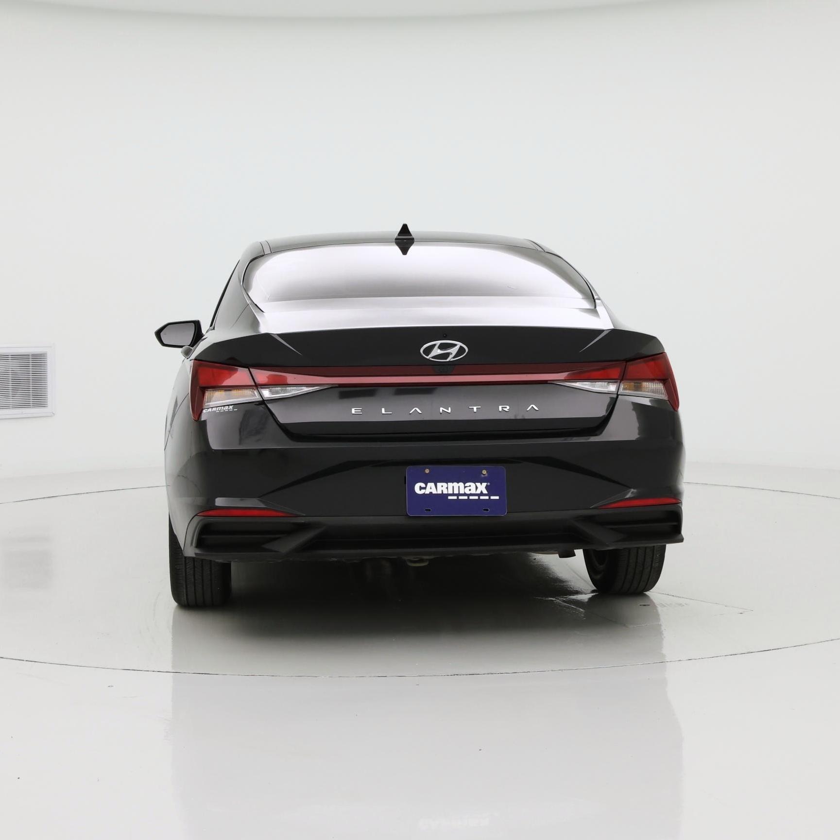 Thumbnail: 2023 Hyundai Elantra - 6