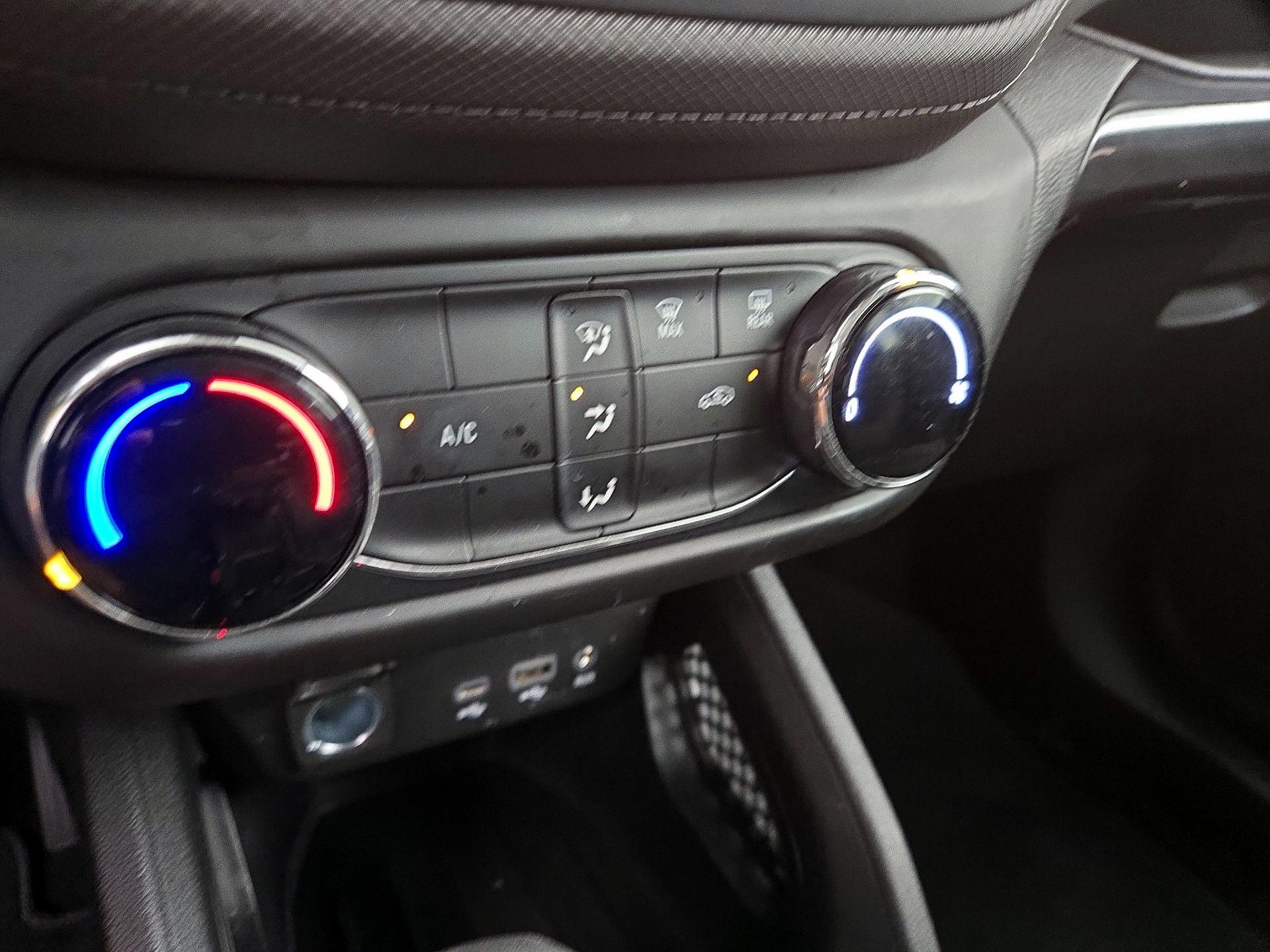 Thumbnail: 2021 Chevrolet TrailBlazer - 16