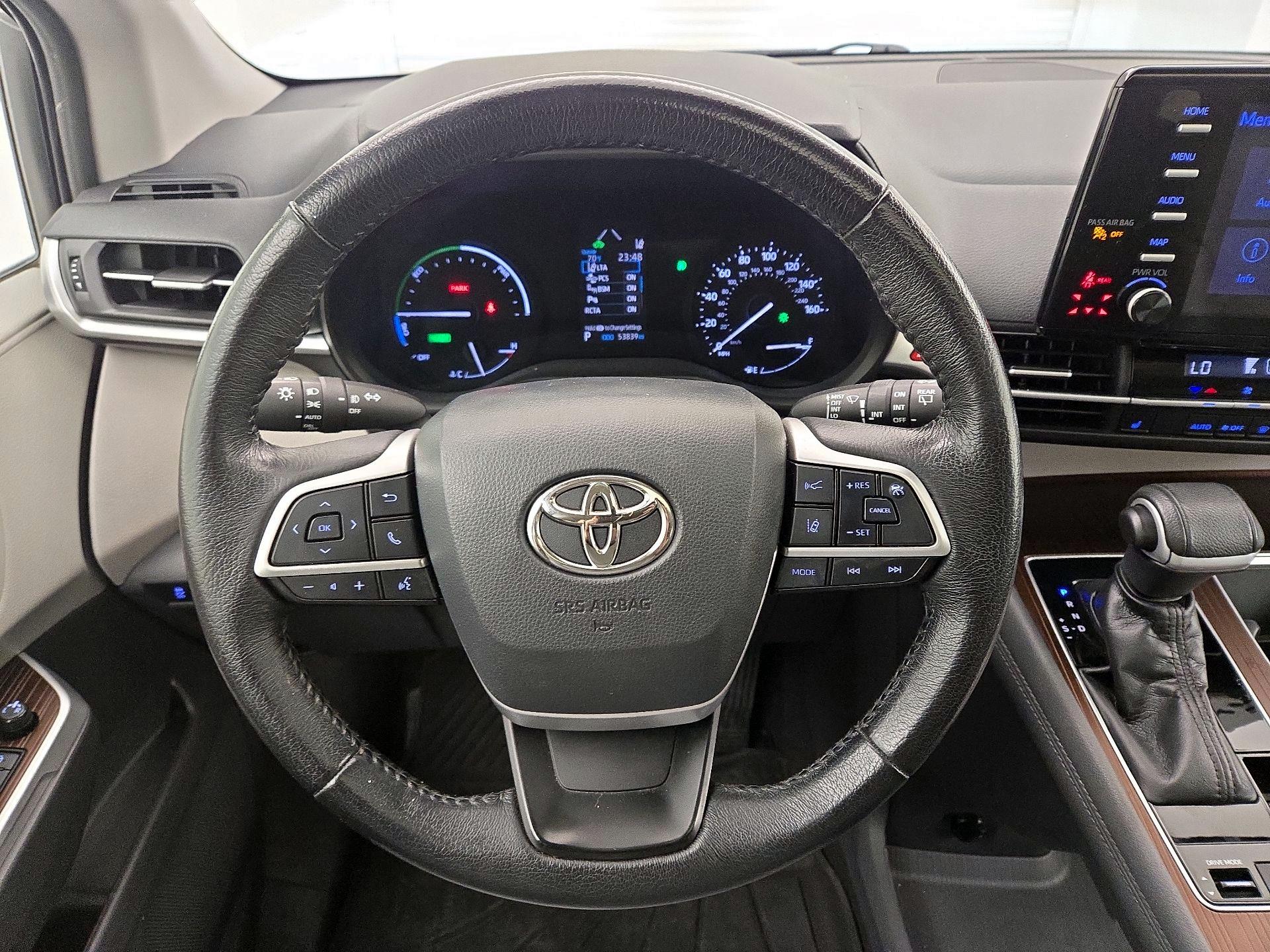 Thumbnail: 2021 Toyota Sienna - 10