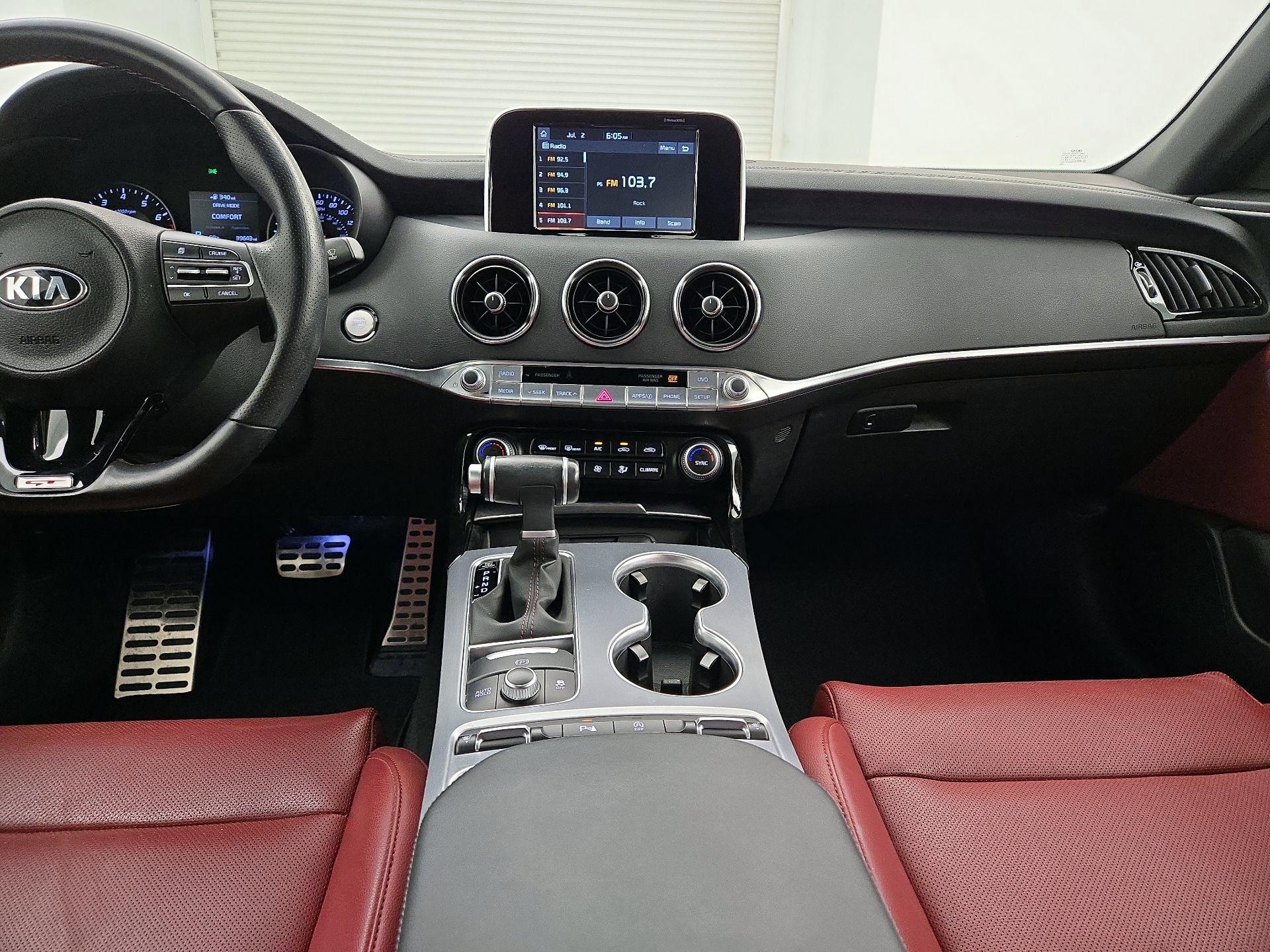 Thumbnail: 2019 Kia Stinger - 9