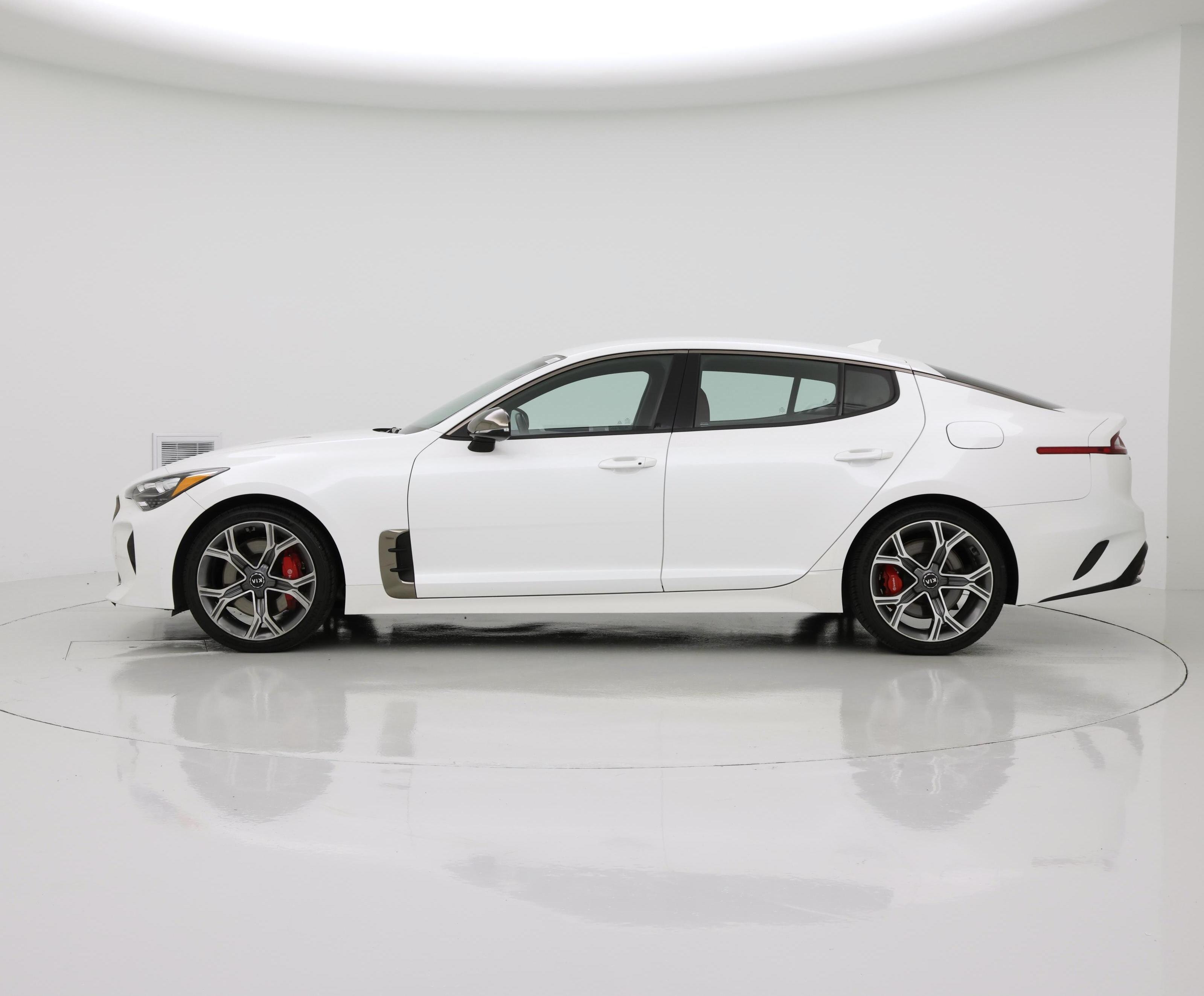 Thumbnail: 2019 Kia Stinger - 3