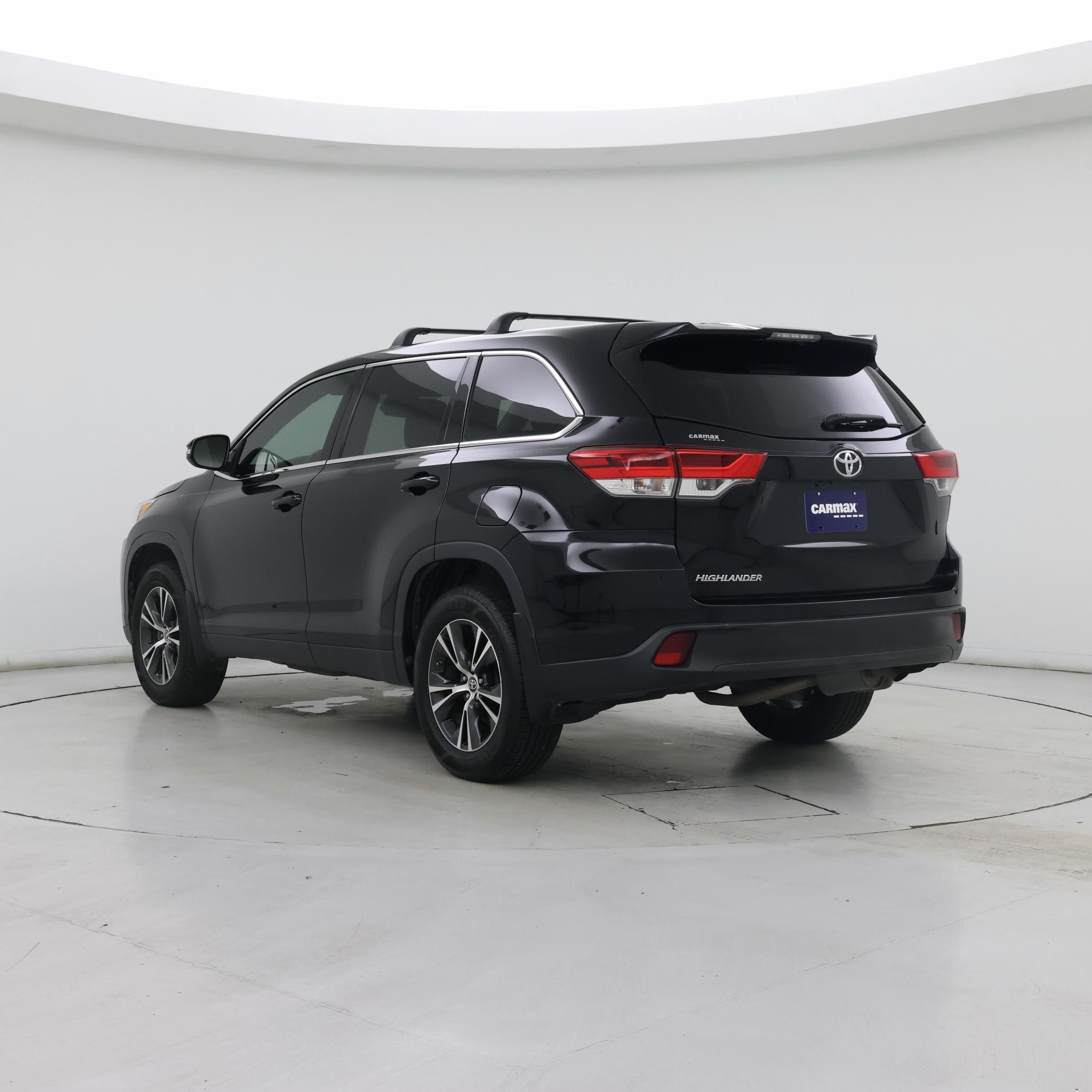 Thumbnail: 2019 Toyota Highlander - 2