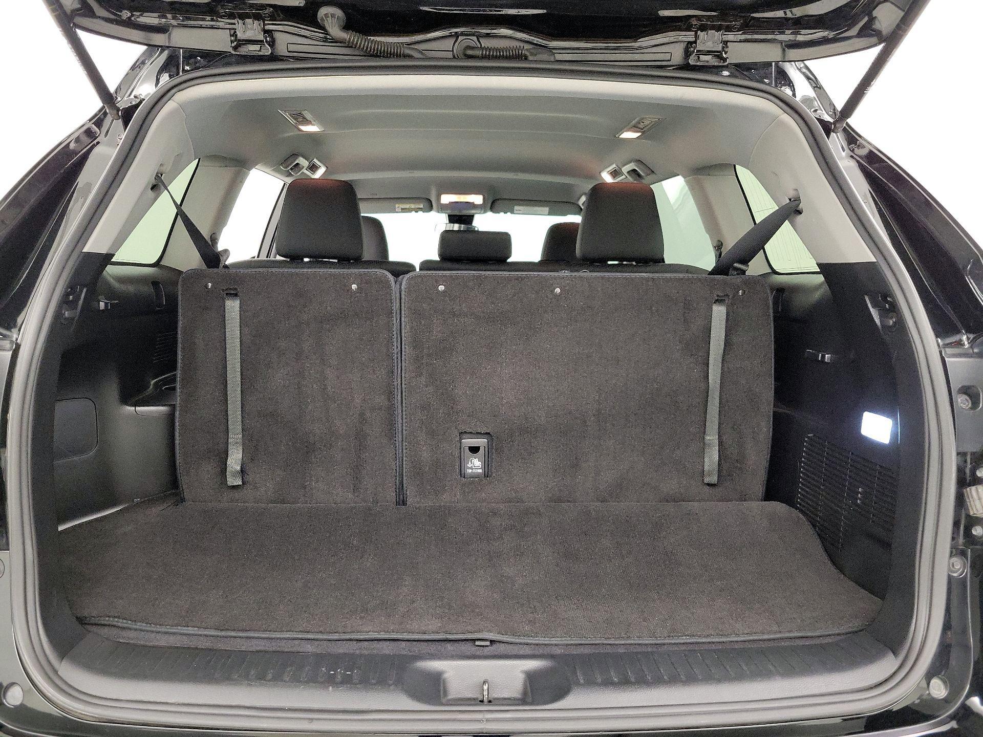 Thumbnail: 2019 Toyota Highlander - 19