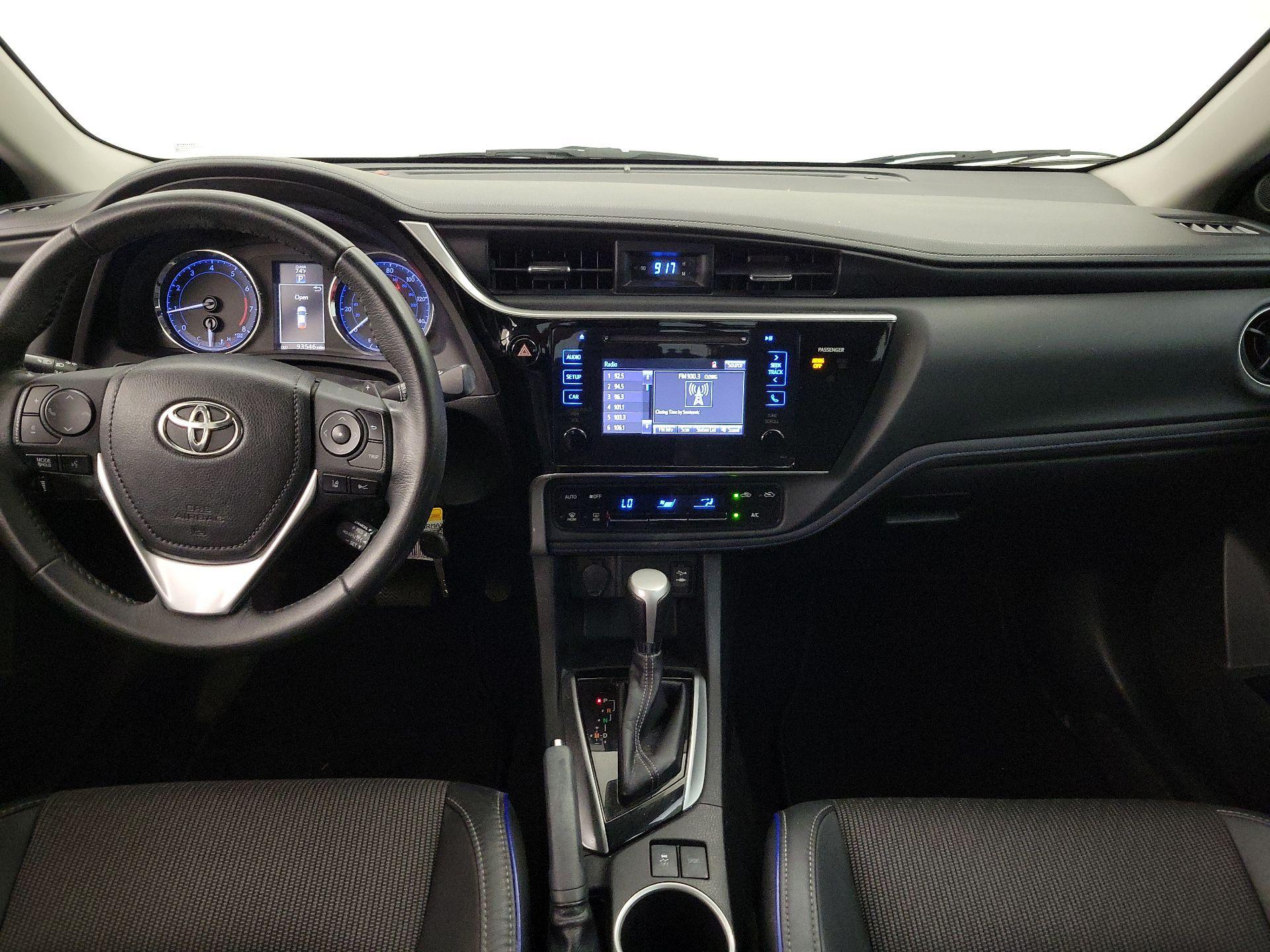 Thumbnail: 2017 Toyota Corolla - 9