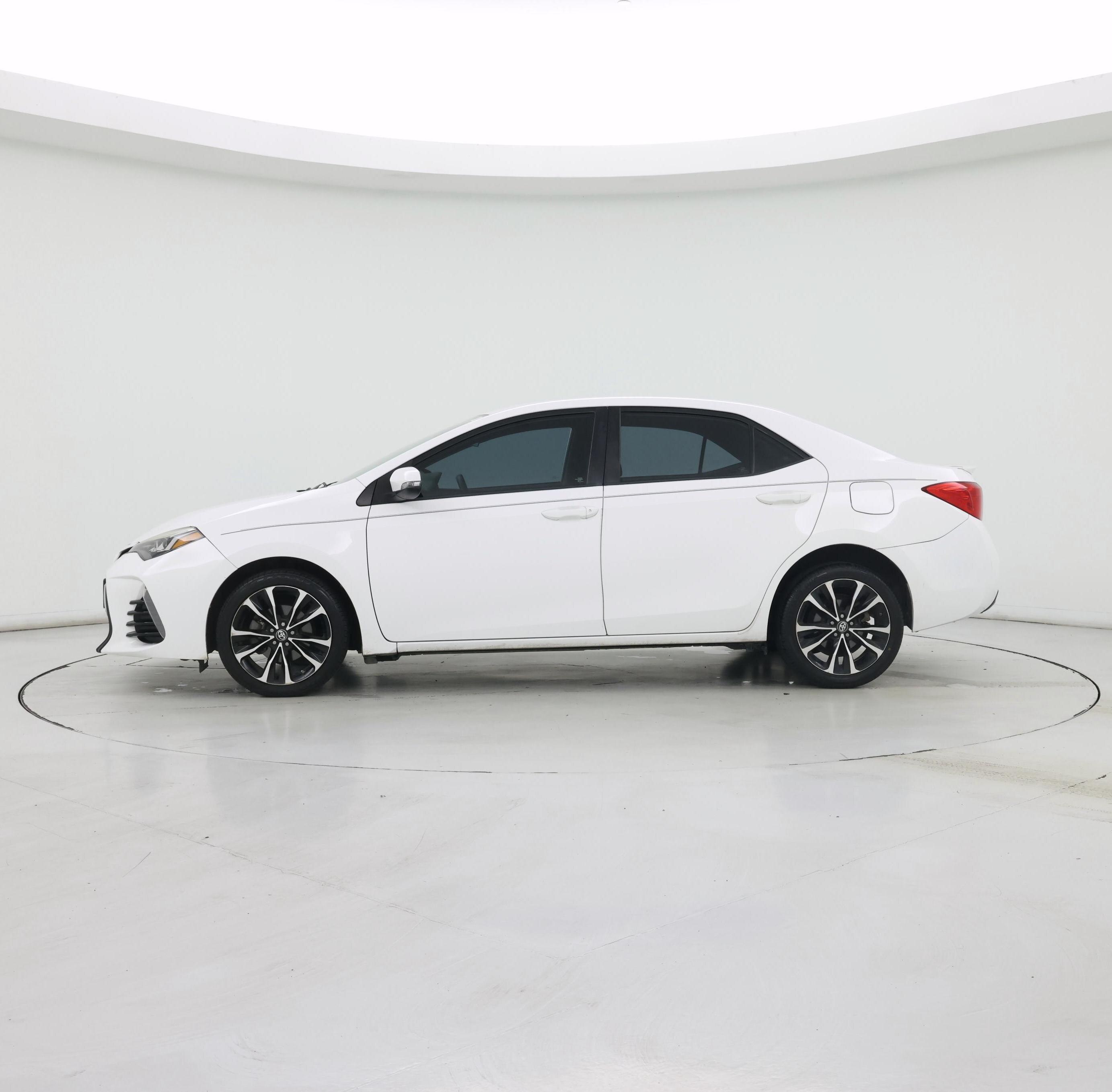 Thumbnail: 2017 Toyota Corolla - 3