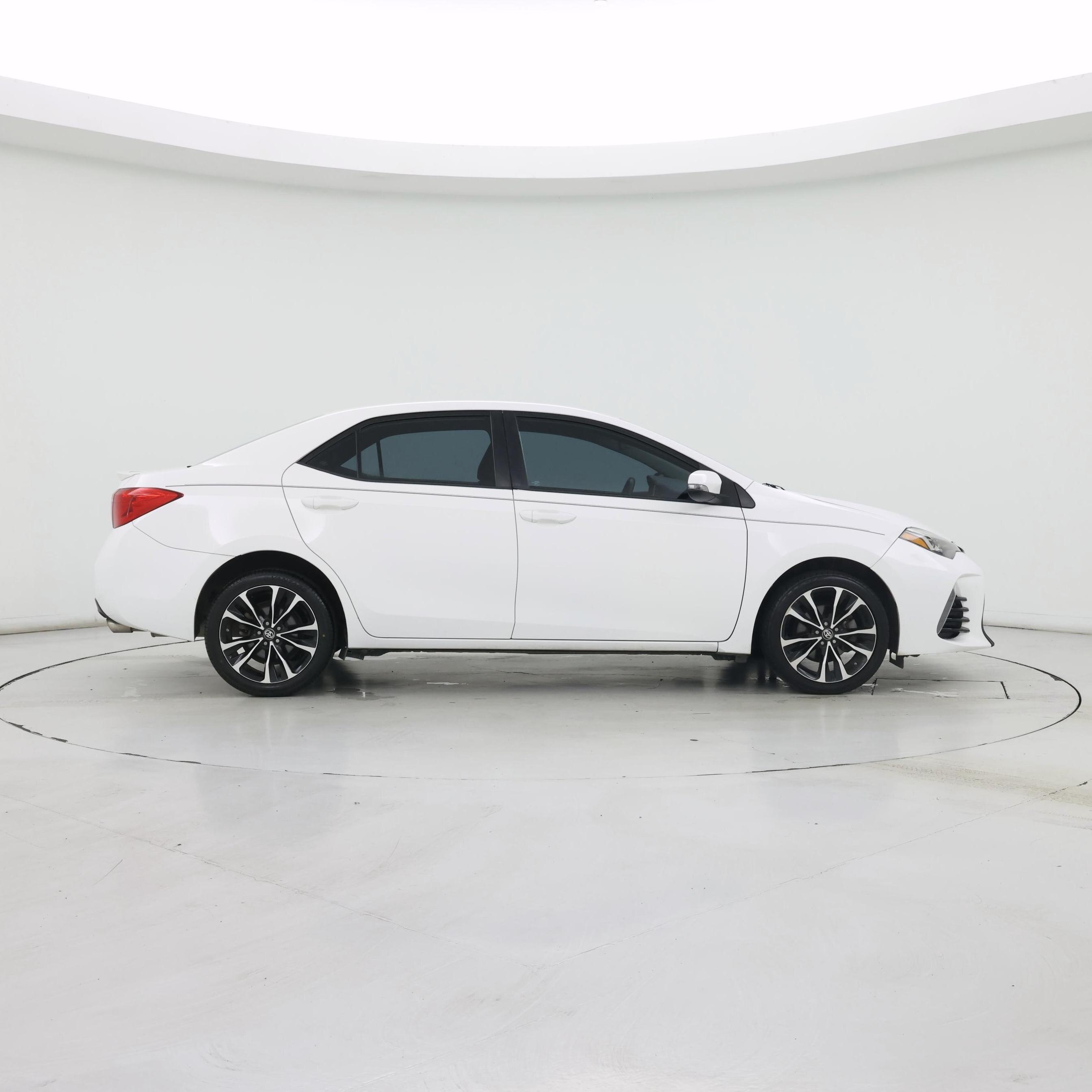 Thumbnail: 2017 Toyota Corolla - 7