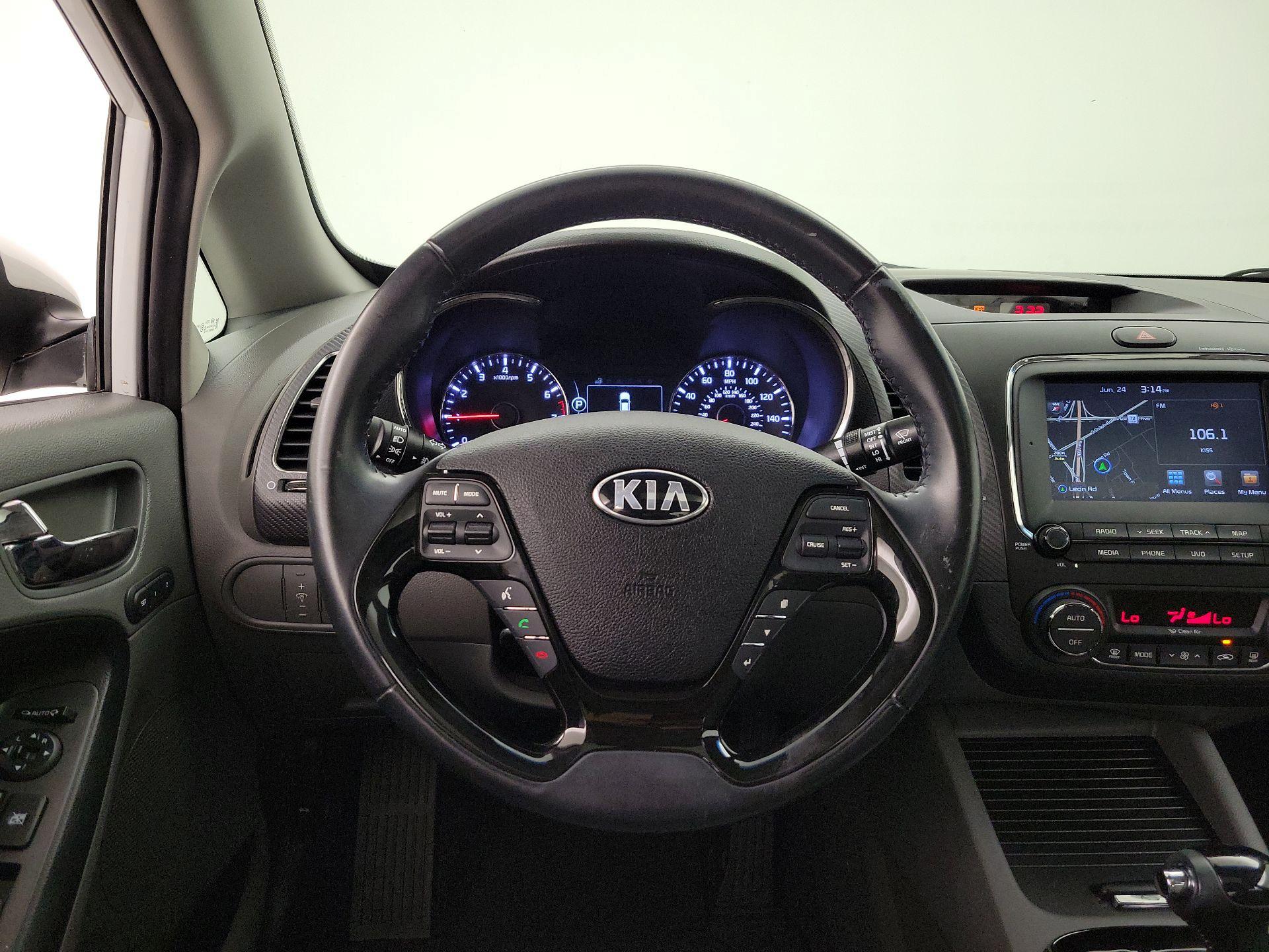 Thumbnail: 2017 Kia Forte - 10