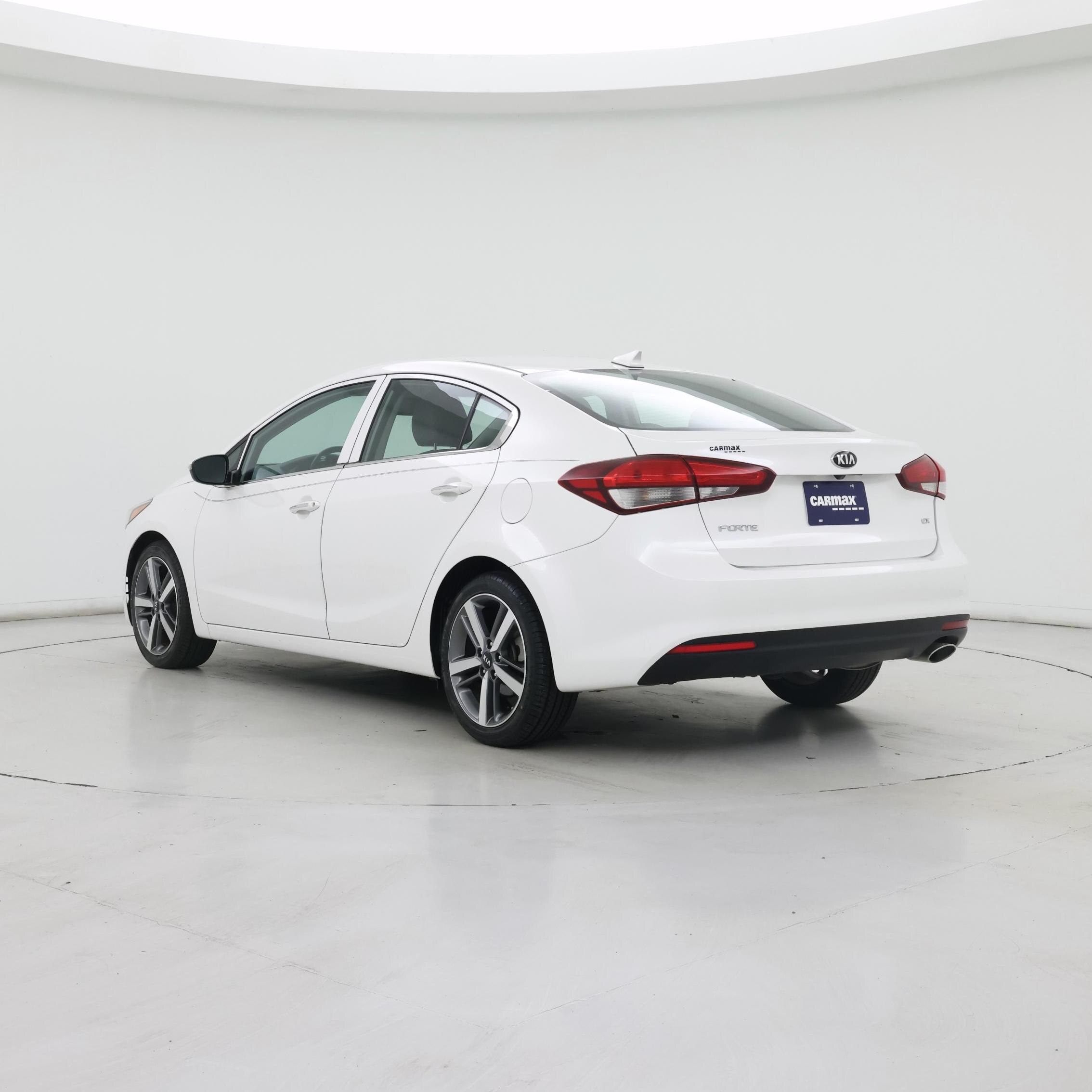 Thumbnail: 2017 Kia Forte - 2