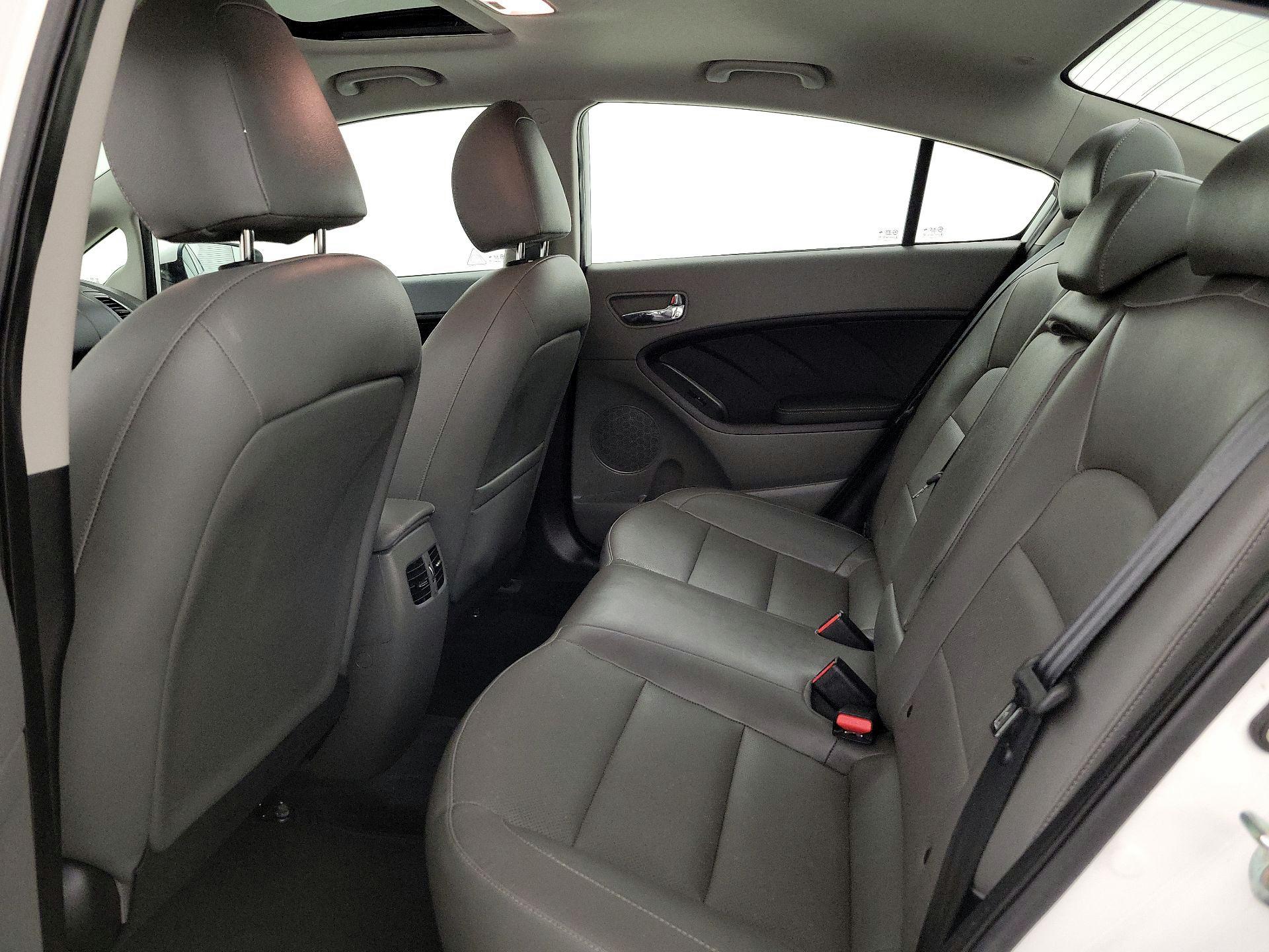 Thumbnail: 2017 Kia Forte - 19