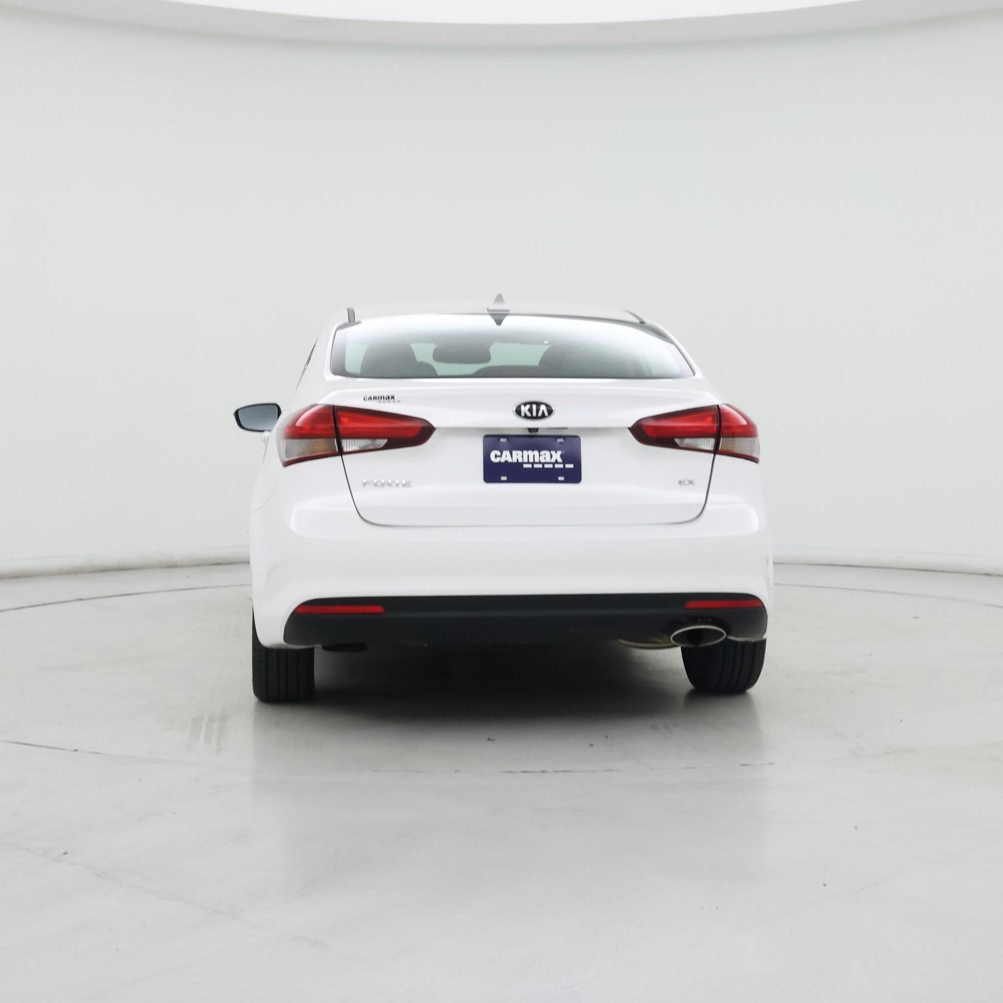 Thumbnail: 2017 Kia Forte - 6