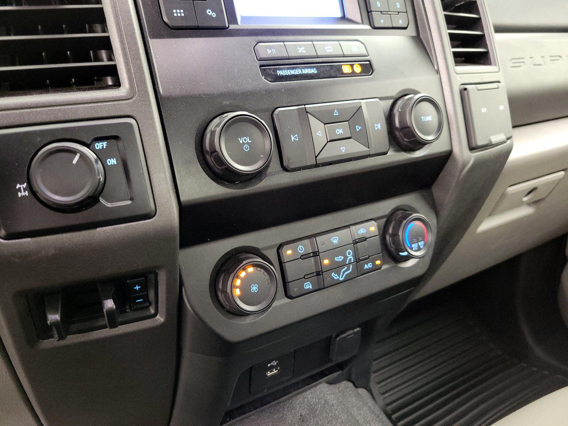 Thumbnail: 2021 Ford F-250 - 16
