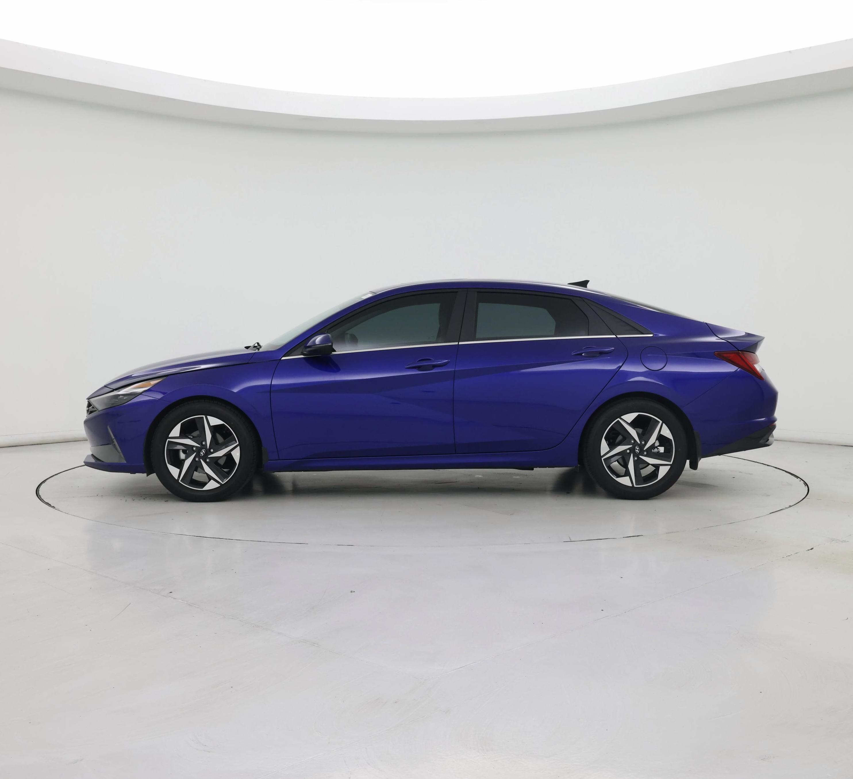 Thumbnail: 2023 Hyundai Elantra - 3
