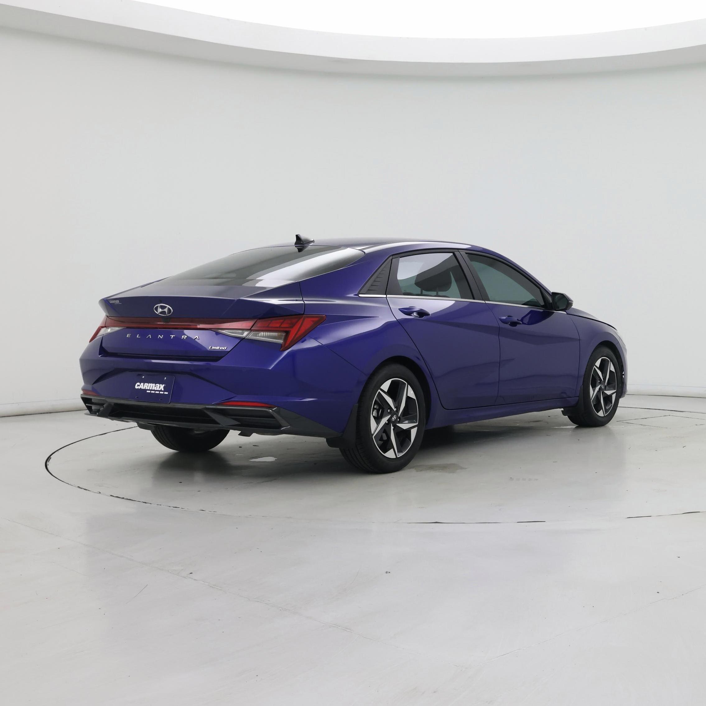 Thumbnail: 2023 Hyundai Elantra - 8