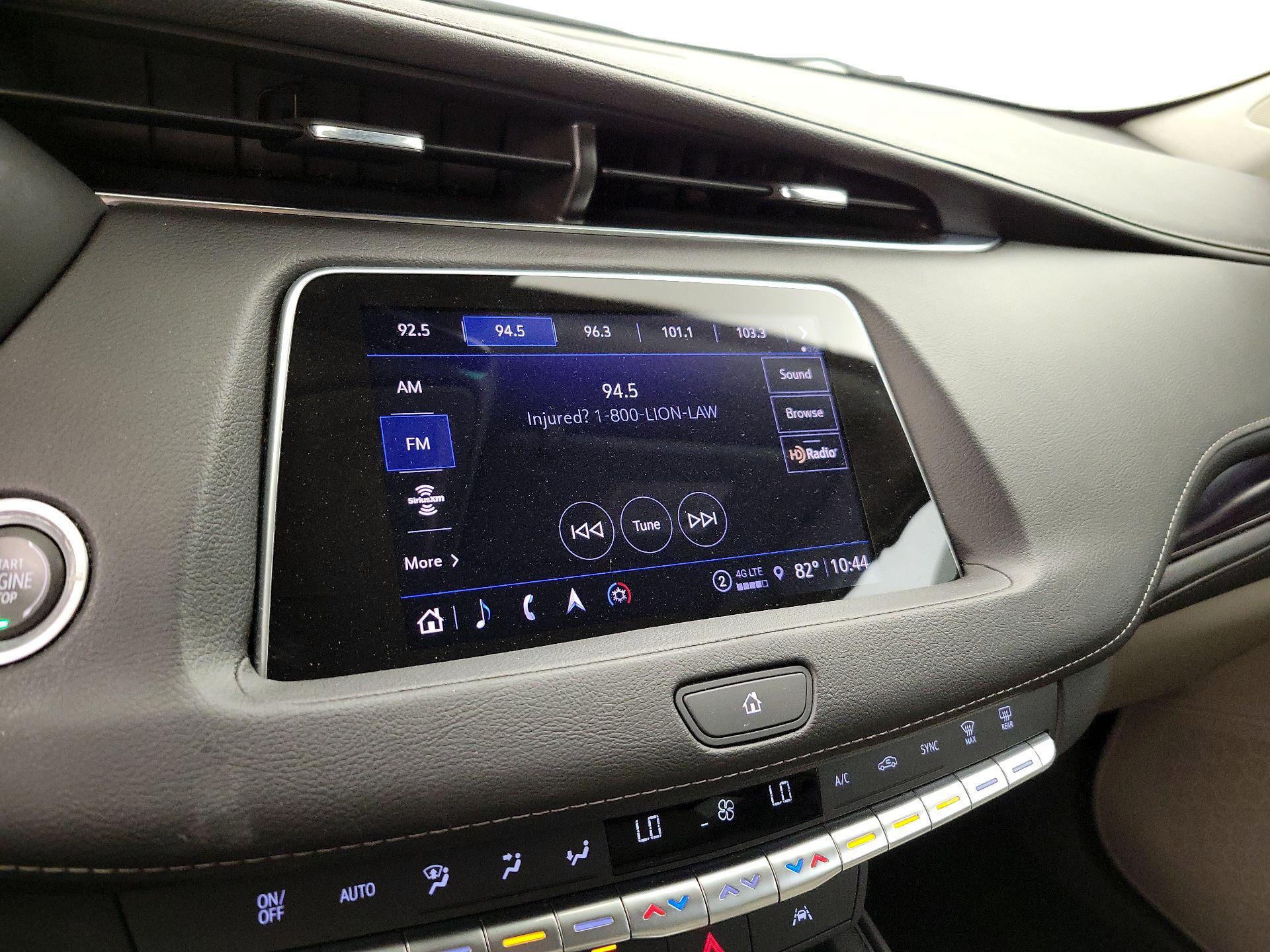 Thumbnail: 2022 Cadillac XT4 - 16