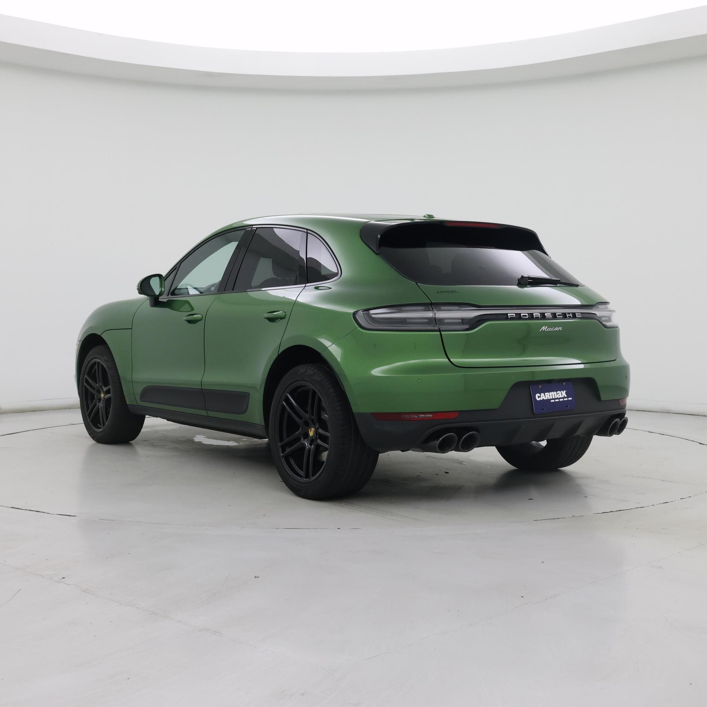 Thumbnail: 2021 Porsche Macan - 2