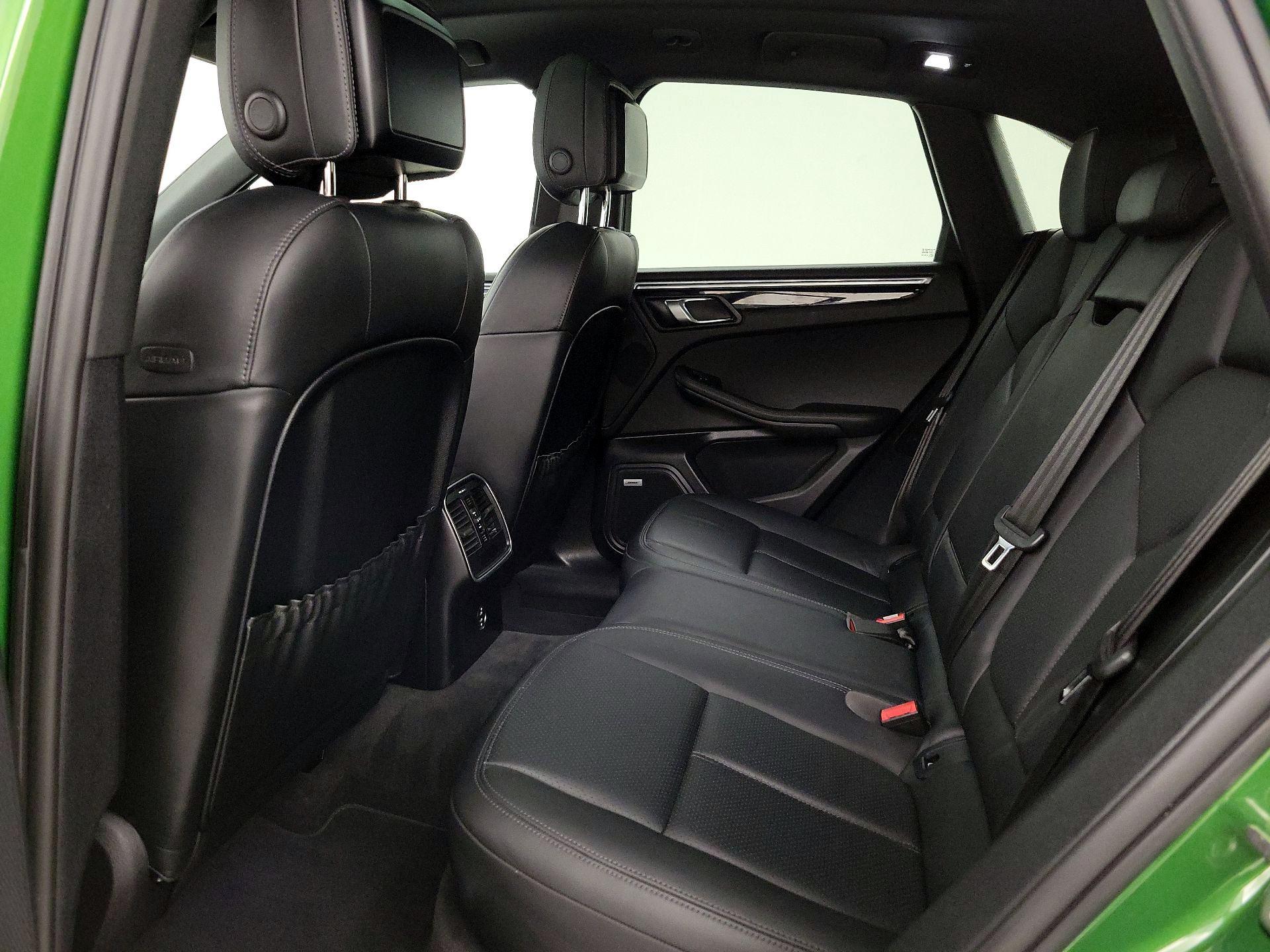 Thumbnail: 2021 Porsche Macan - 19