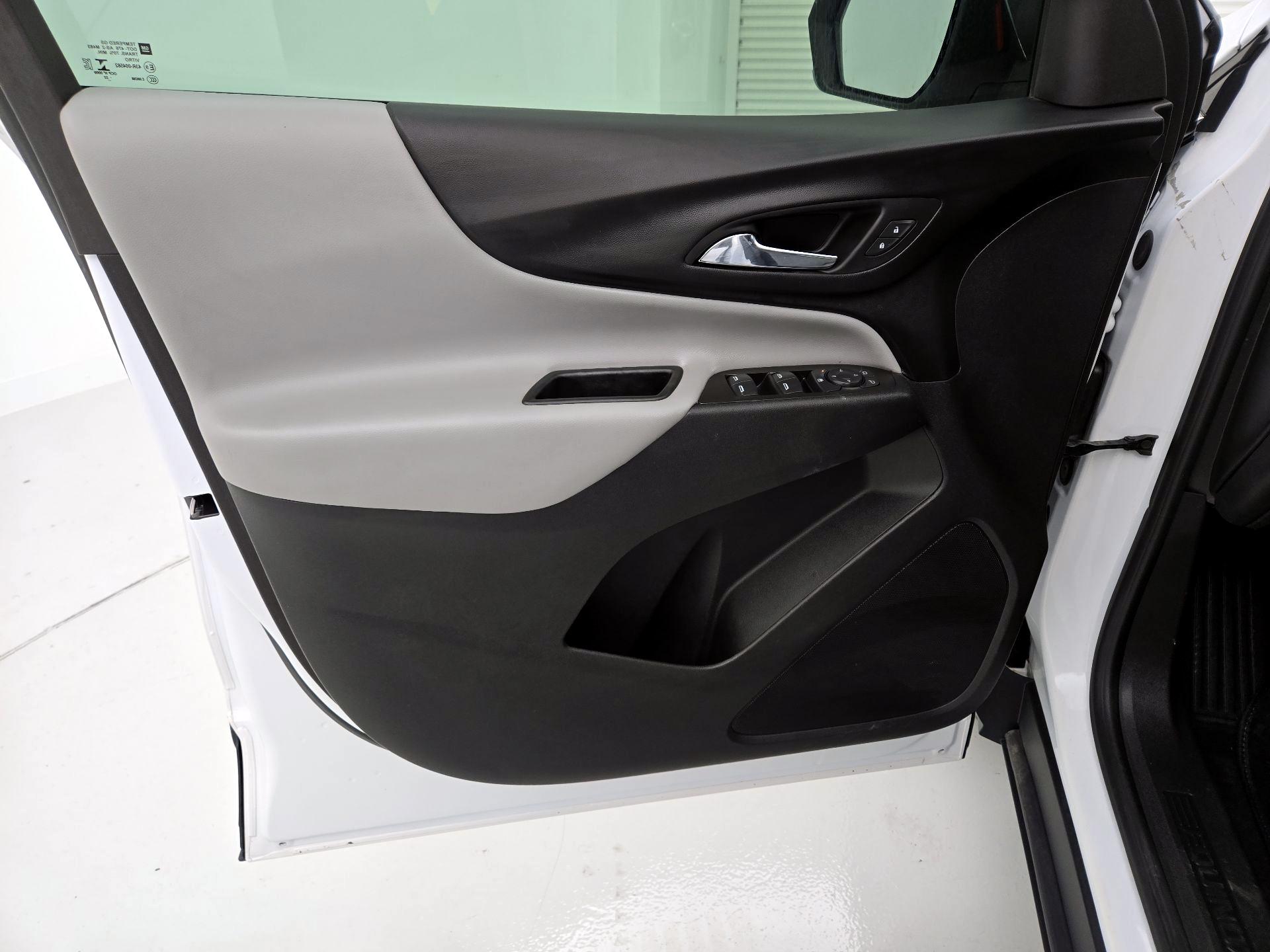 Thumbnail: 2022 Chevrolet Equinox - 12