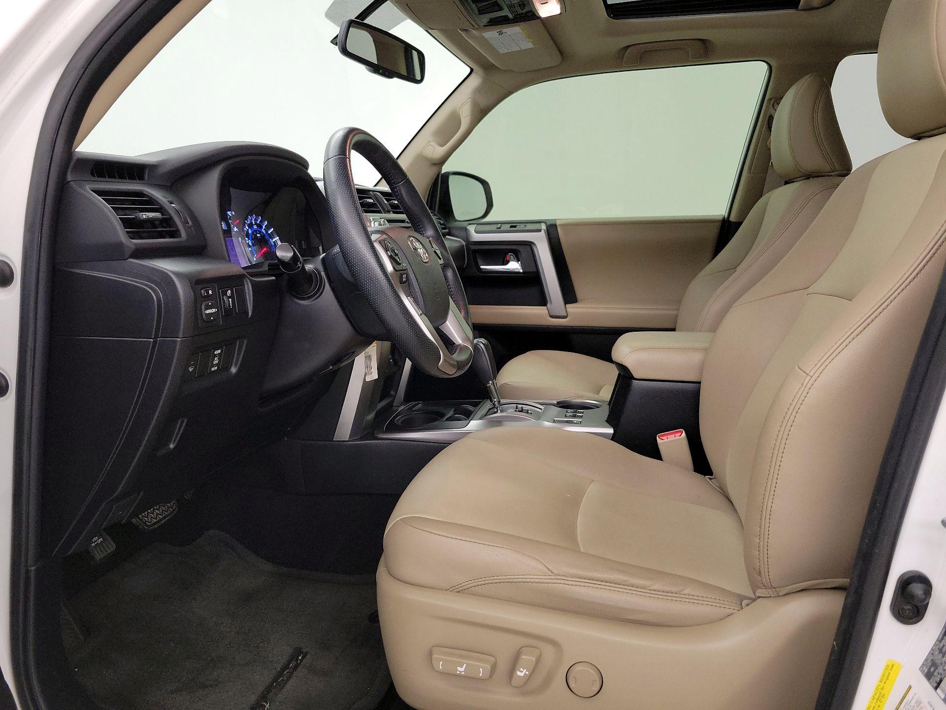 Thumbnail: 2015 Toyota 4Runner - 11