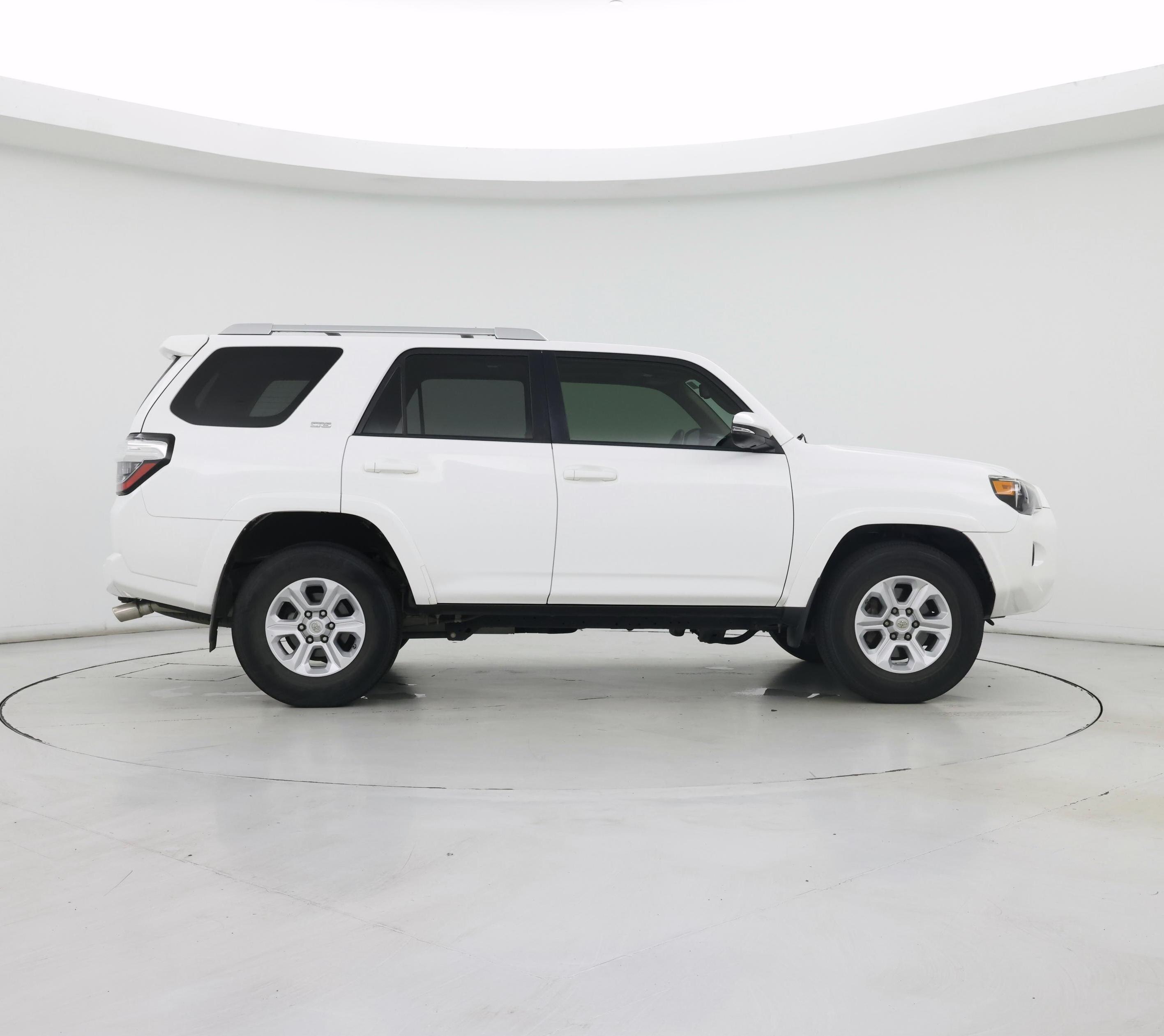 Thumbnail: 2015 Toyota 4Runner - 7
