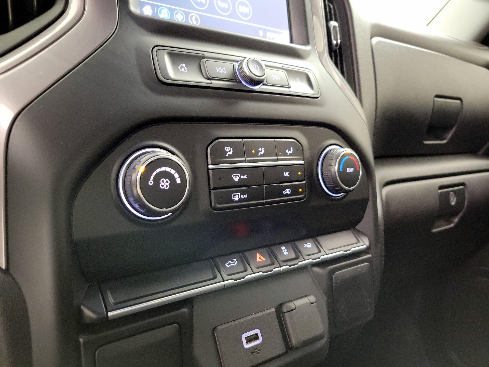 Thumbnail: 2019 Chevrolet Silverado 1500 - 16