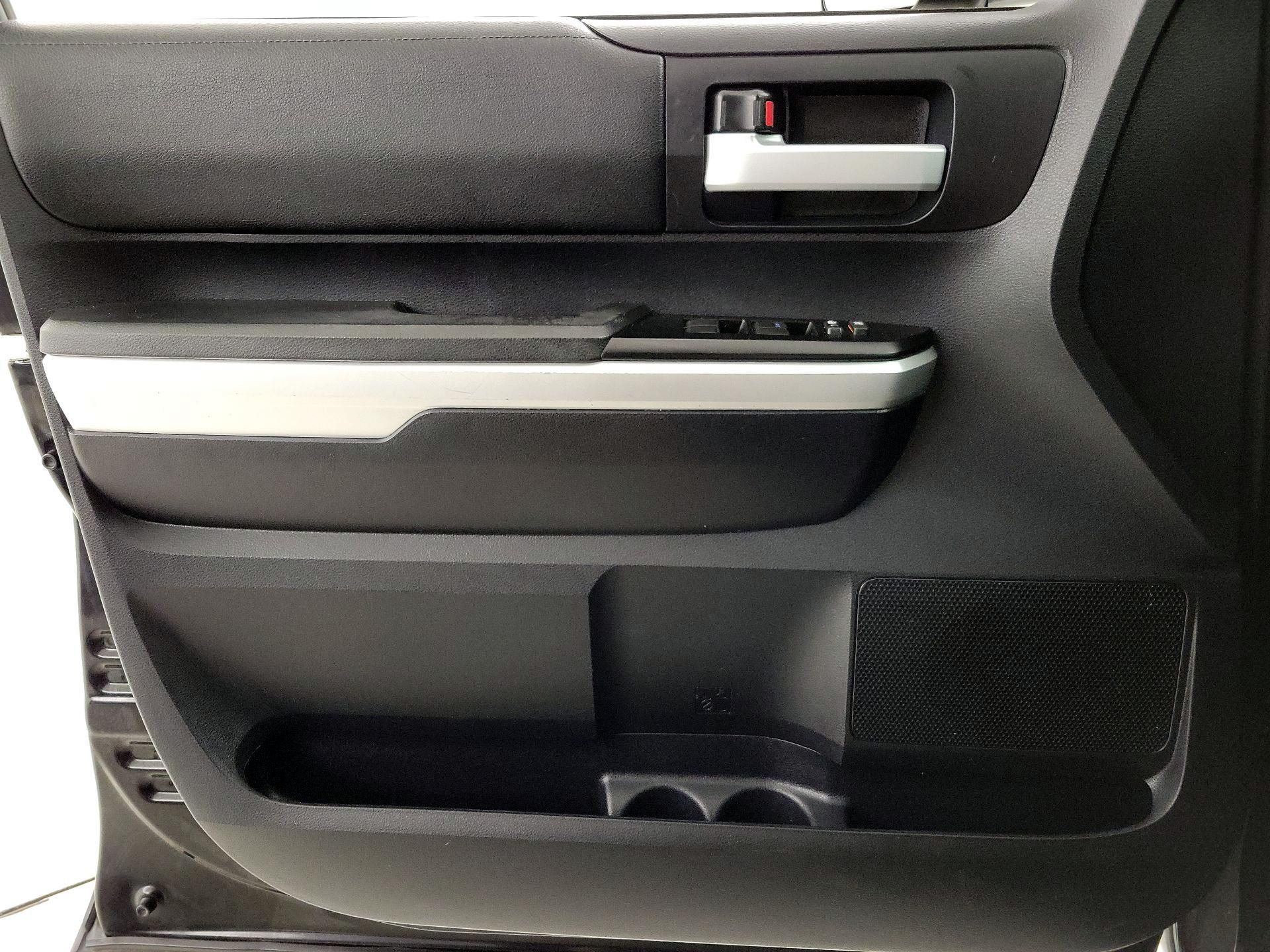 Thumbnail: 2015 Toyota Tundra - 12