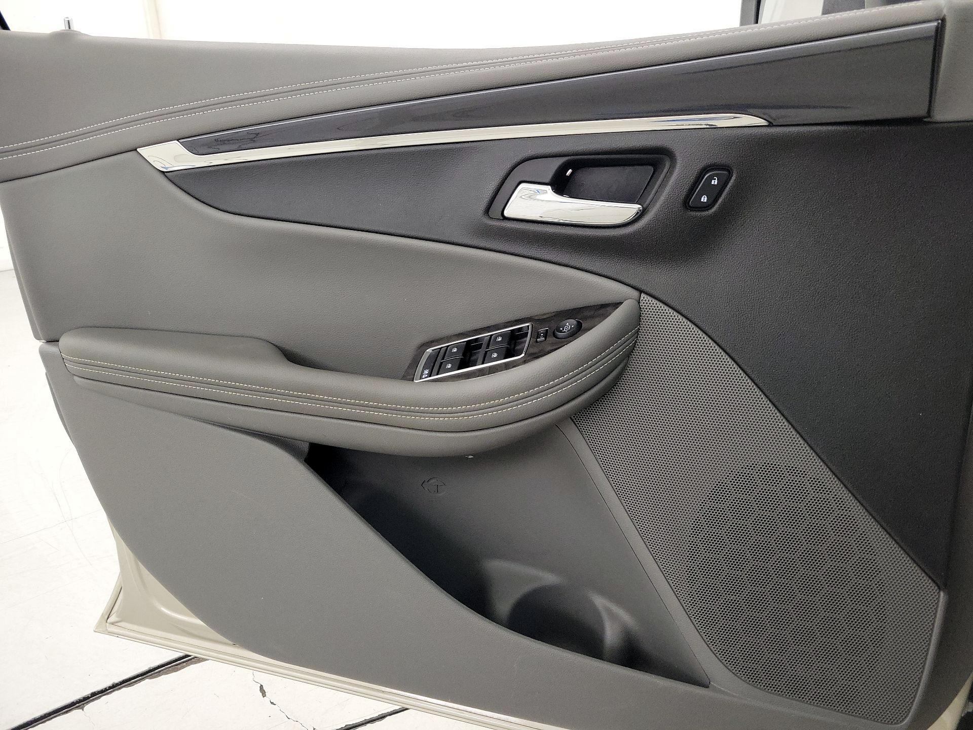 Thumbnail: 2014 Chevrolet Impala - 12