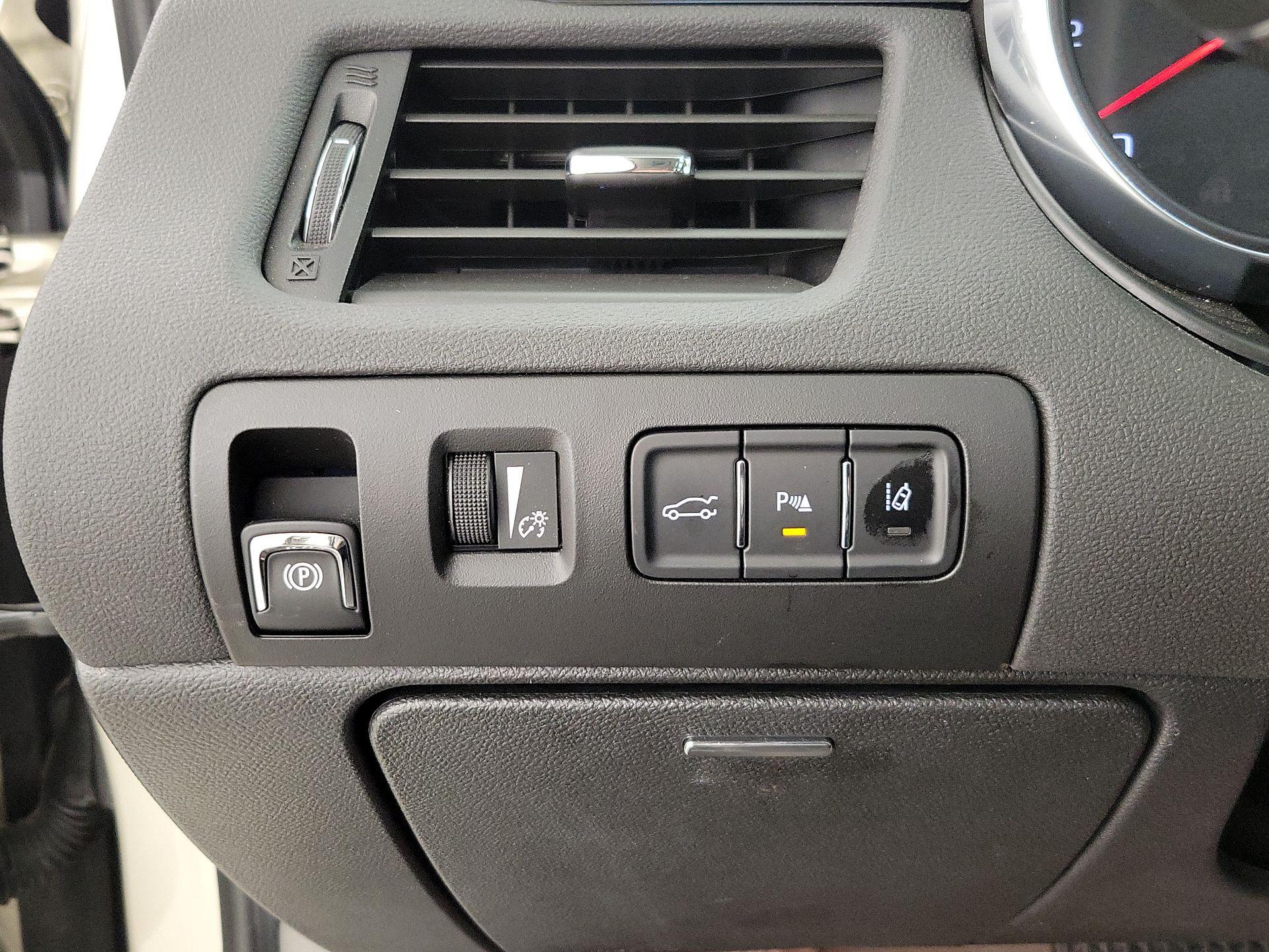 Thumbnail: 2014 Chevrolet Impala - 13