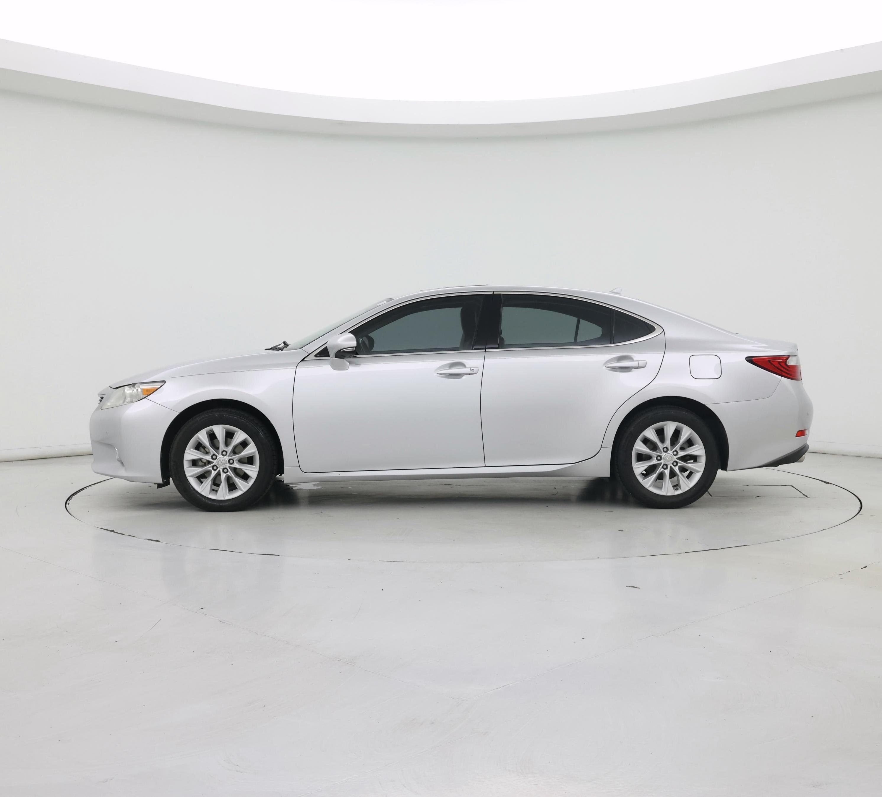 Thumbnail: 2013 Lexus ES - 3