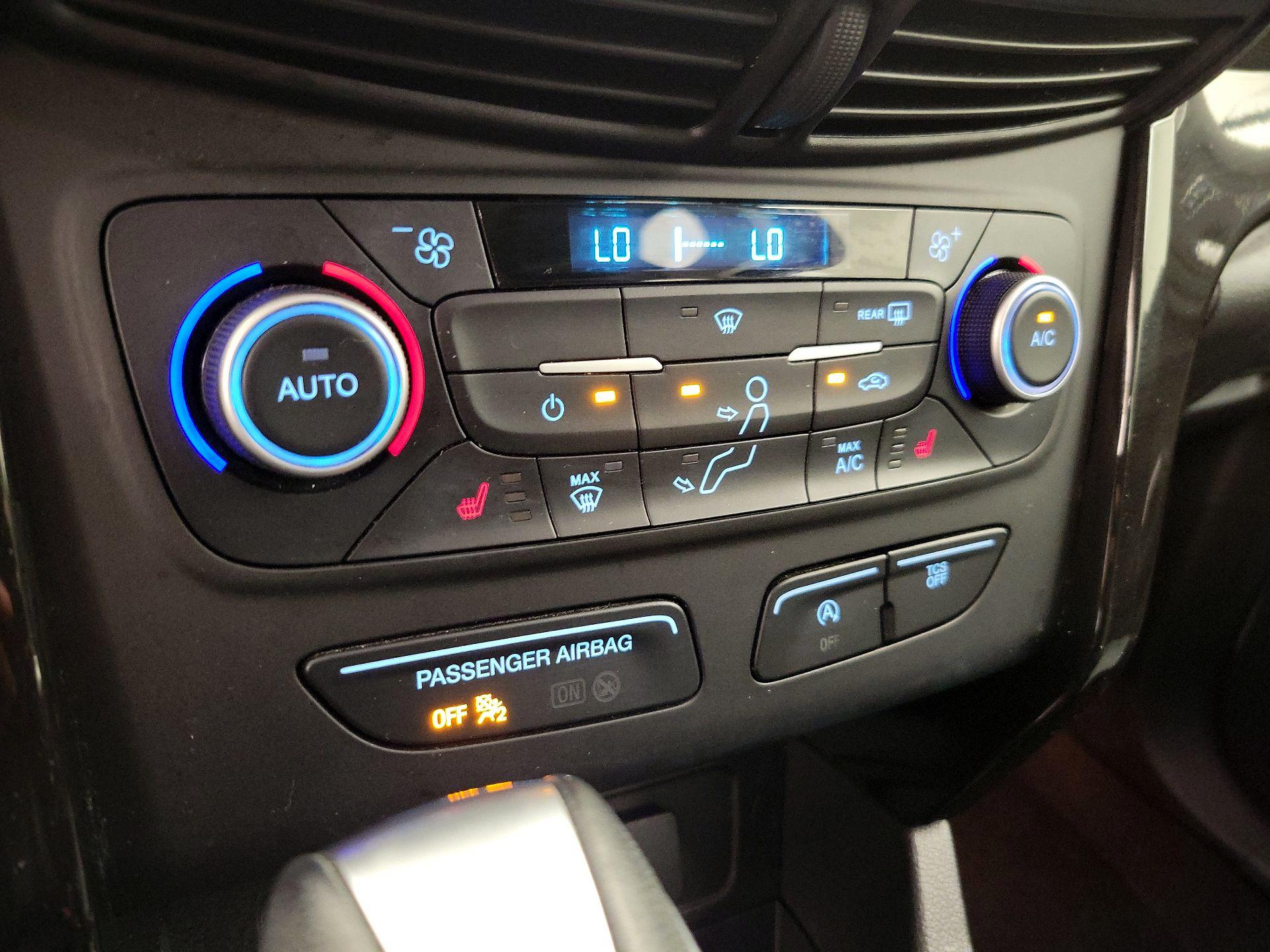 Thumbnail: 2019 Ford Escape - 16
