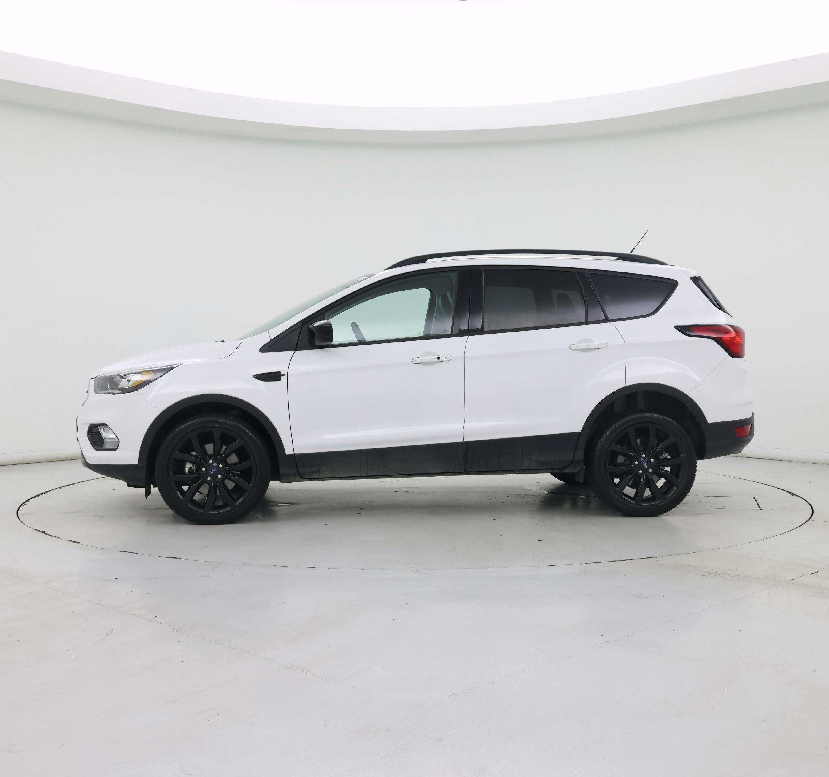 Thumbnail: 2019 Ford Escape - 3