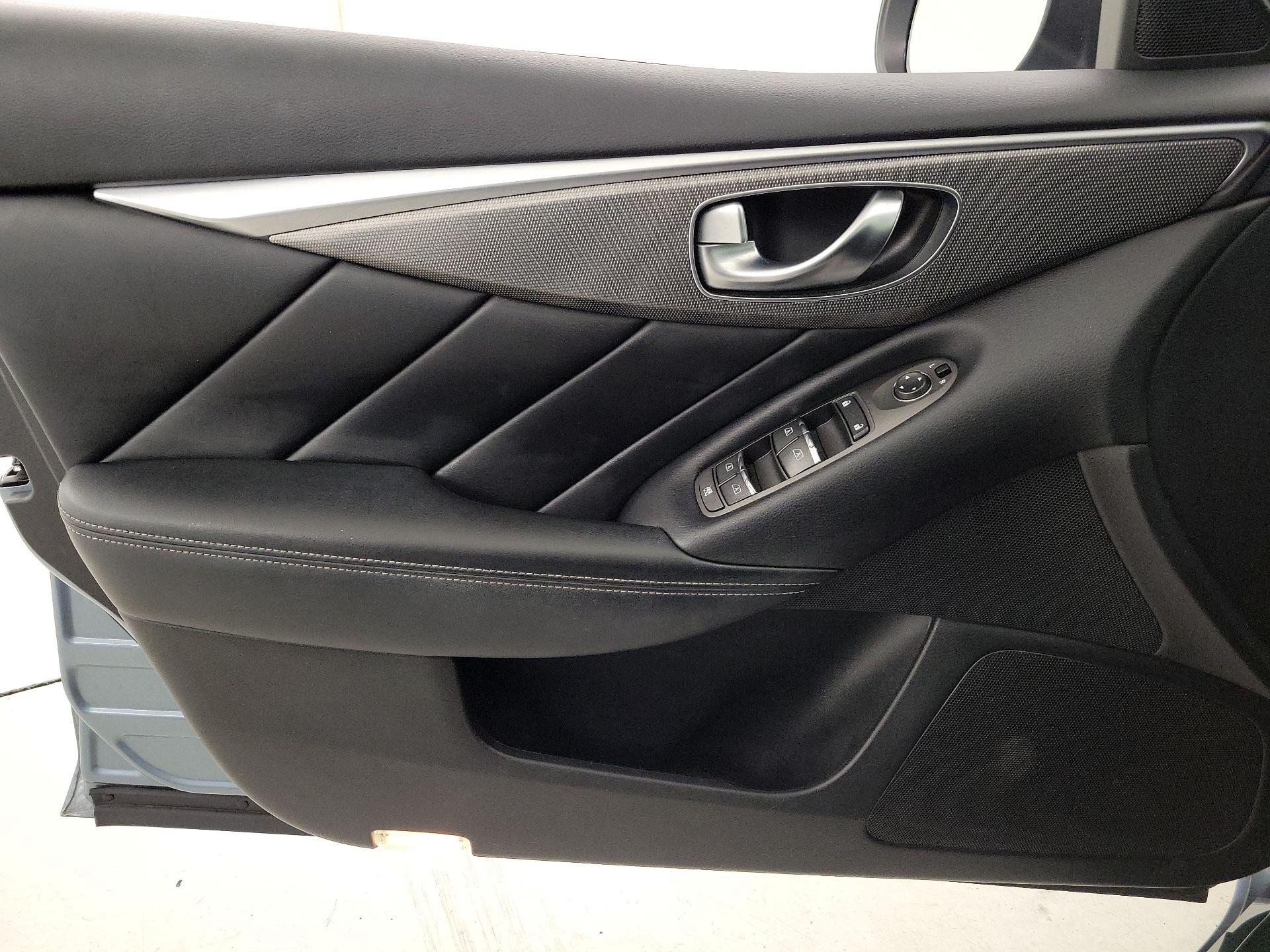 Thumbnail: 2015 INFINITI Q50 - 12