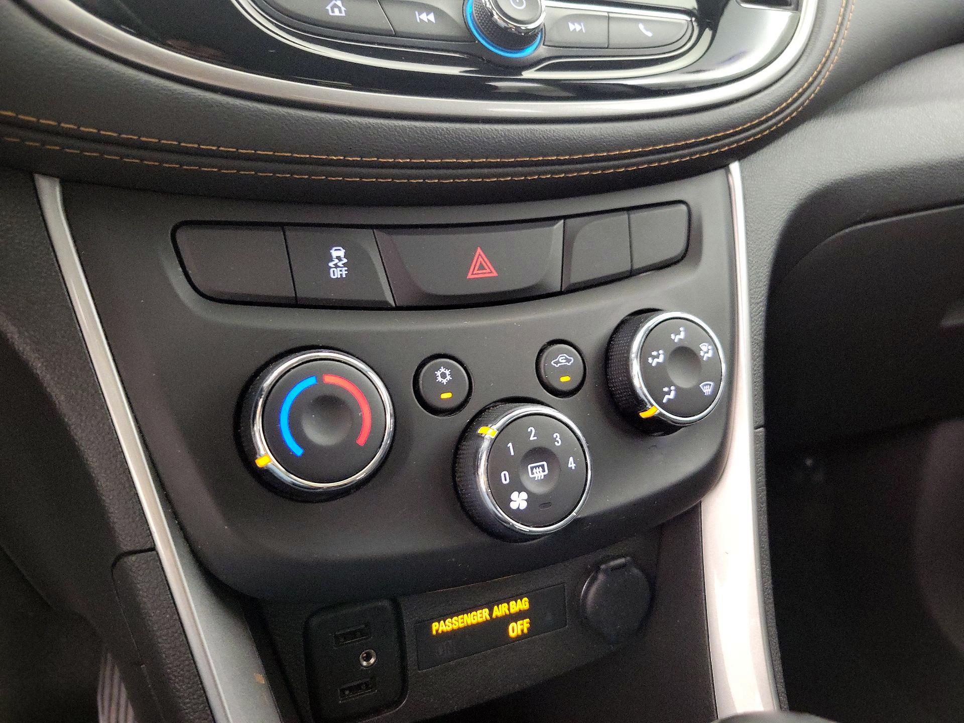 Thumbnail: 2020 Chevrolet Trax - 16