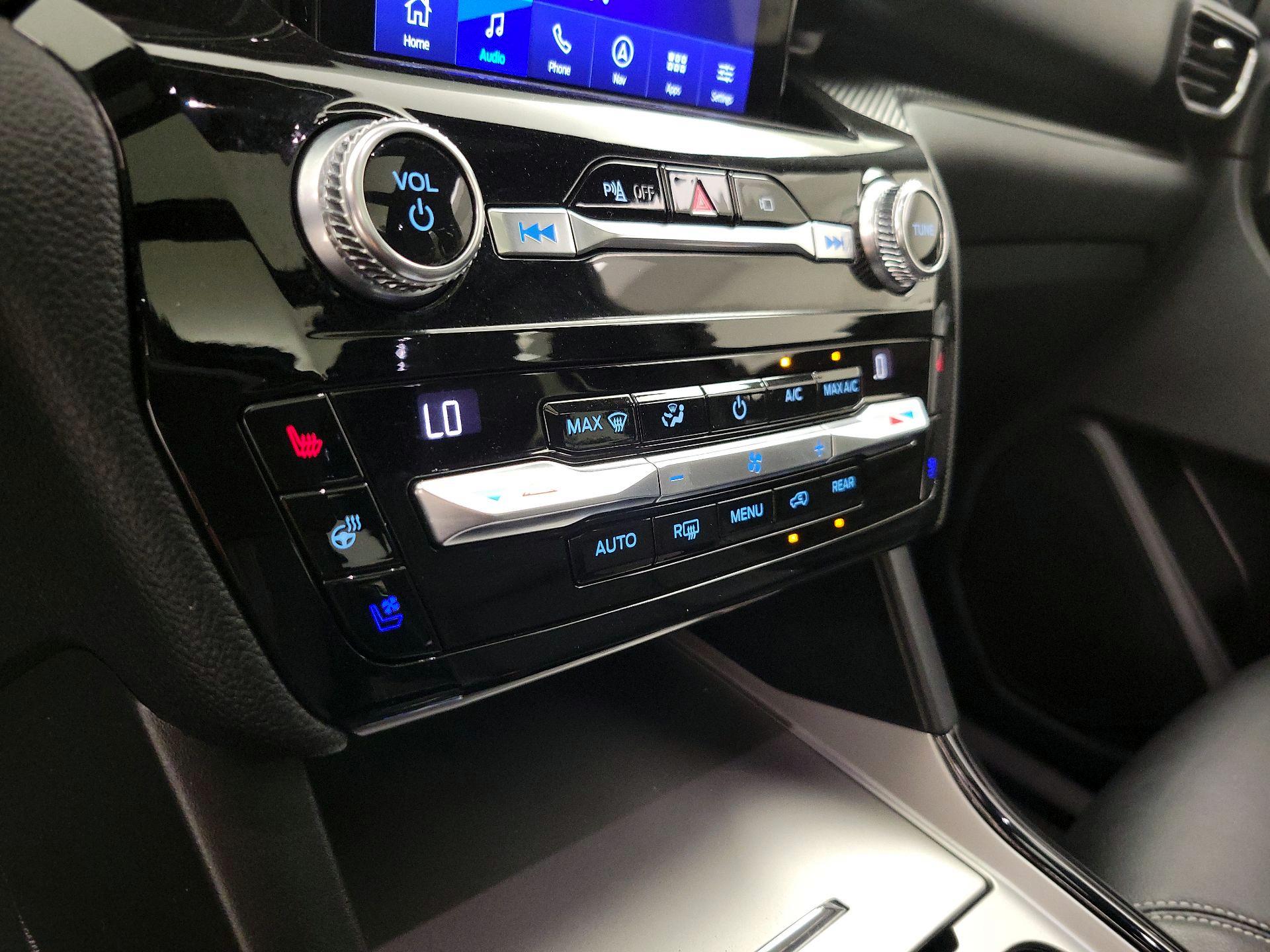 Thumbnail: 2021 Ford Explorer - 17