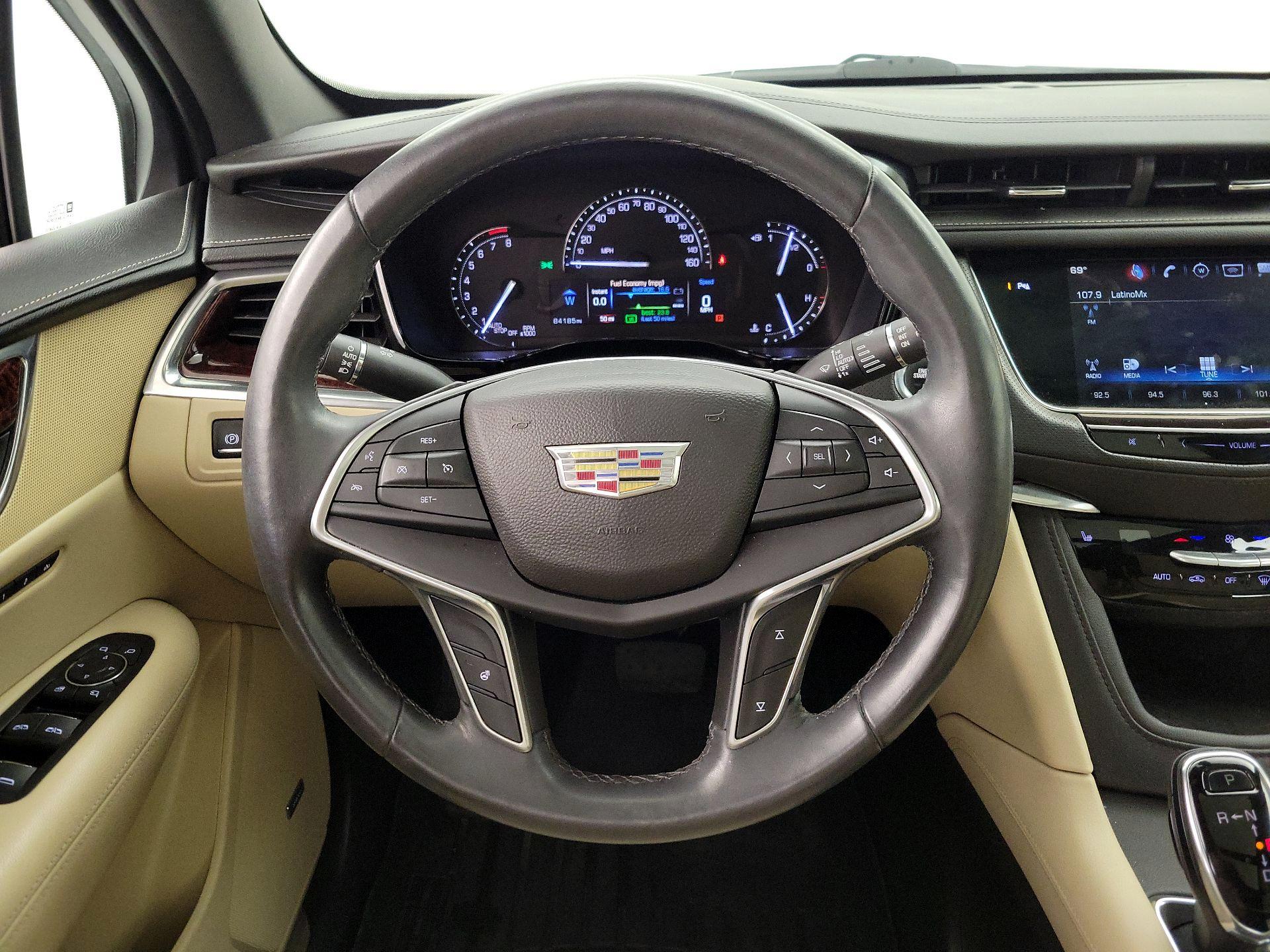 Thumbnail: 2017 Cadillac XT5 - 10