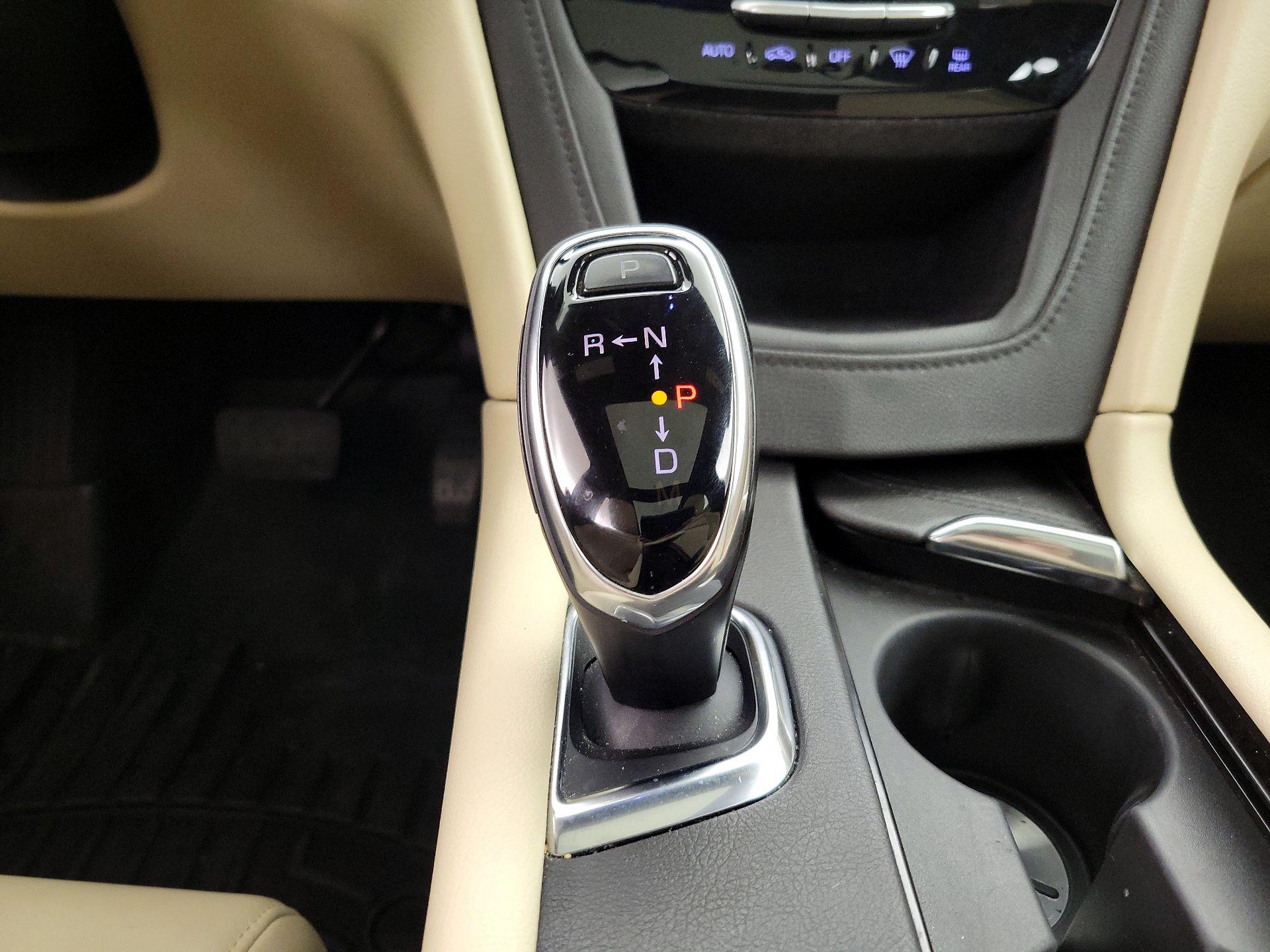 Thumbnail: 2017 Cadillac XT5 - 17