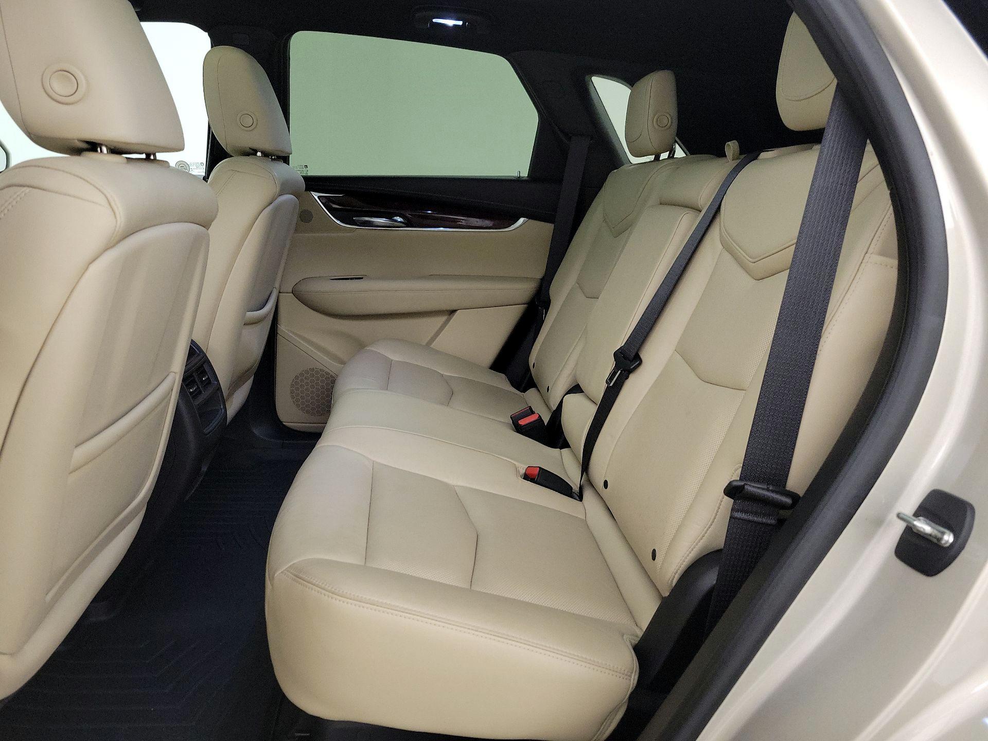 Thumbnail: 2017 Cadillac XT5 - 19