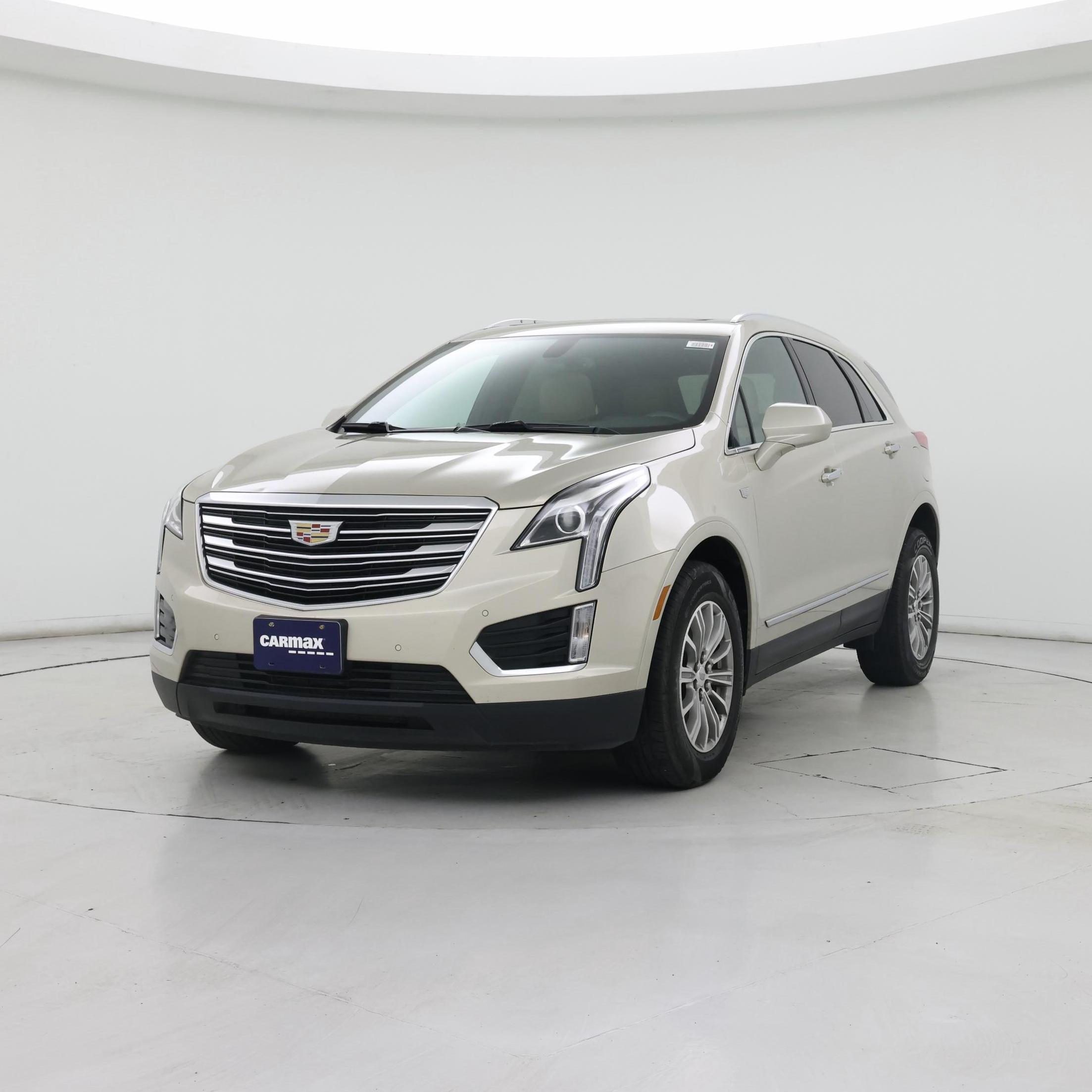Thumbnail: 2017 Cadillac XT5 - 4