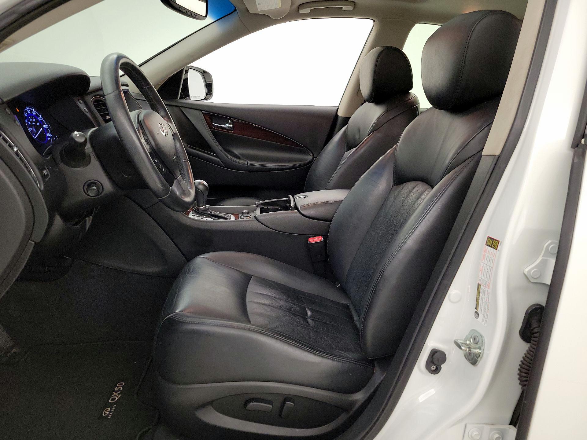 Thumbnail: 2016 INFINITI QX50 - 11