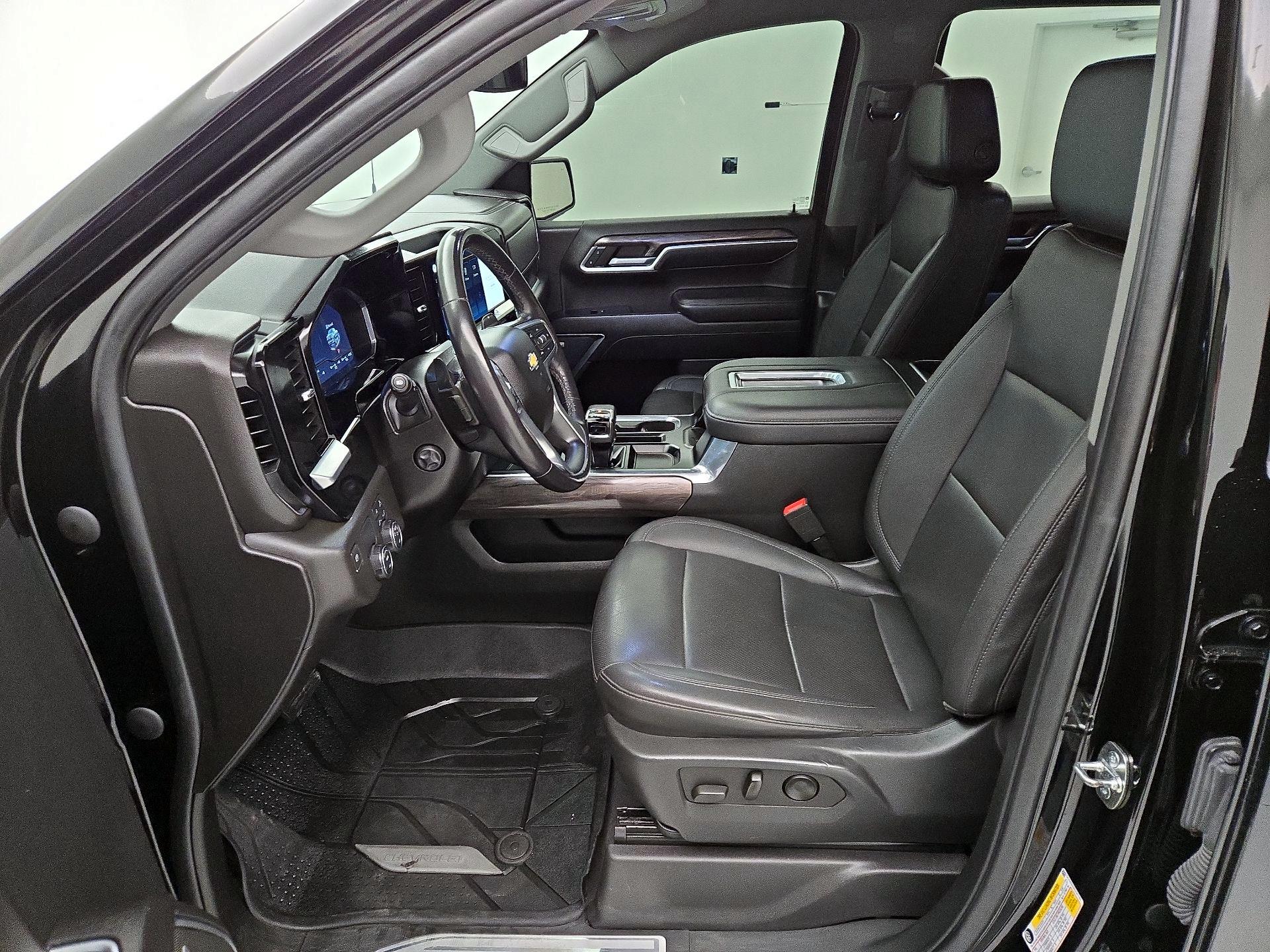 Thumbnail: 2022 Chevrolet Silverado 1500 - 11