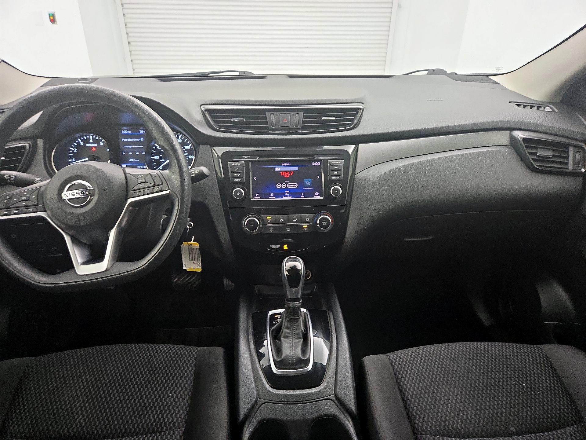 Thumbnail: 2020 Nissan Rogue Sport - 9