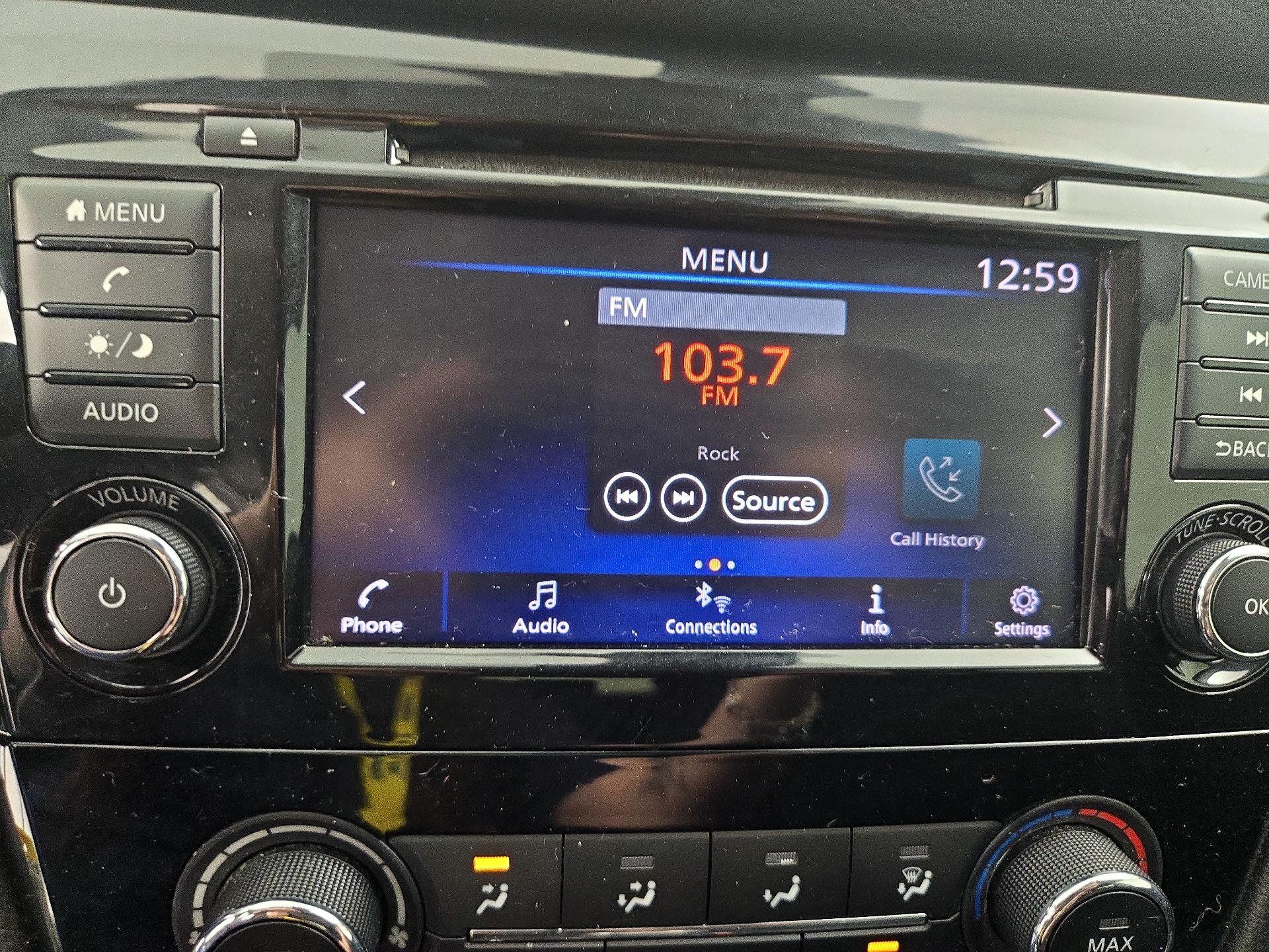 Thumbnail: 2020 Nissan Rogue Sport - 15