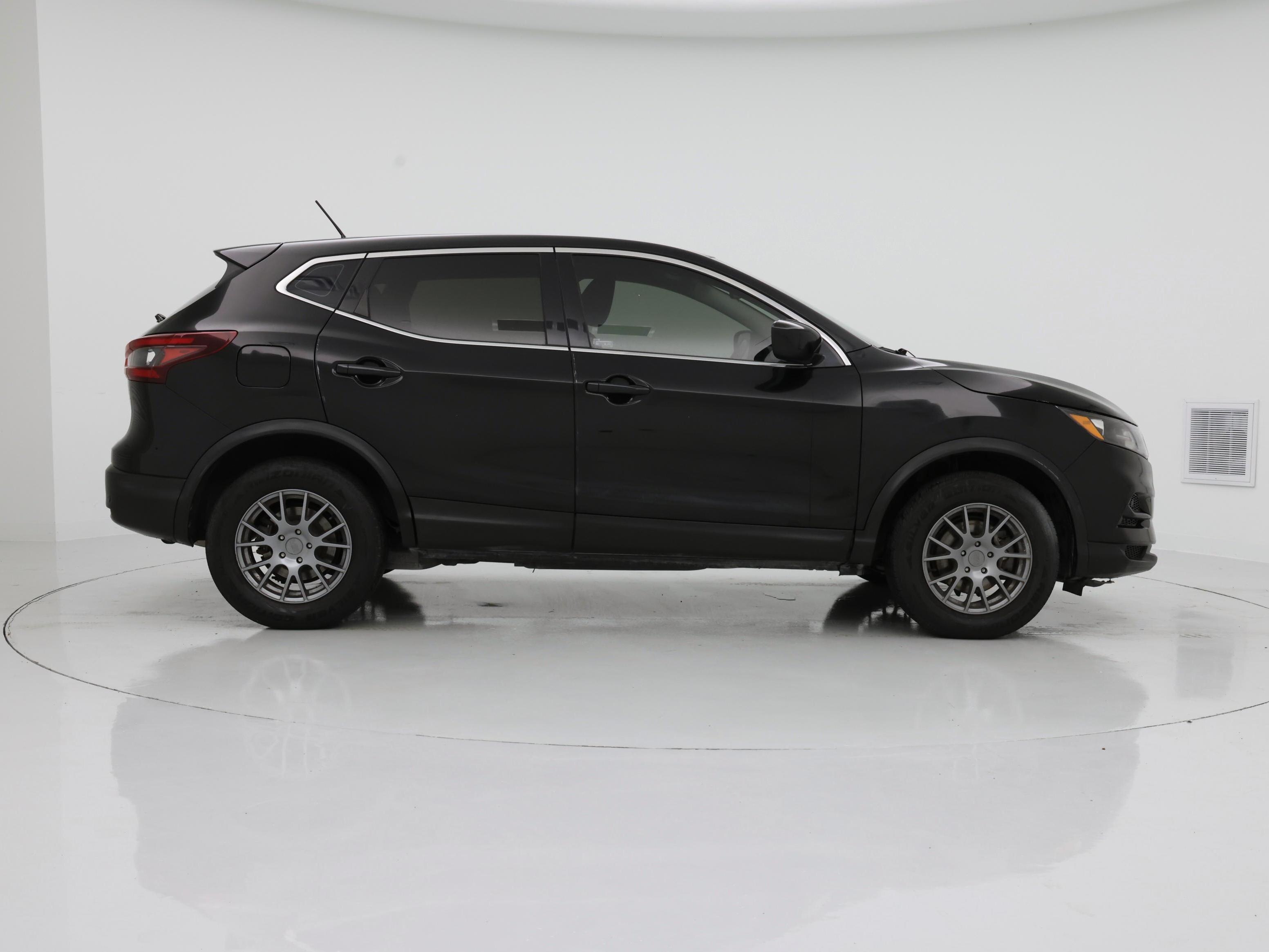 Thumbnail: 2020 Nissan Rogue Sport - 7